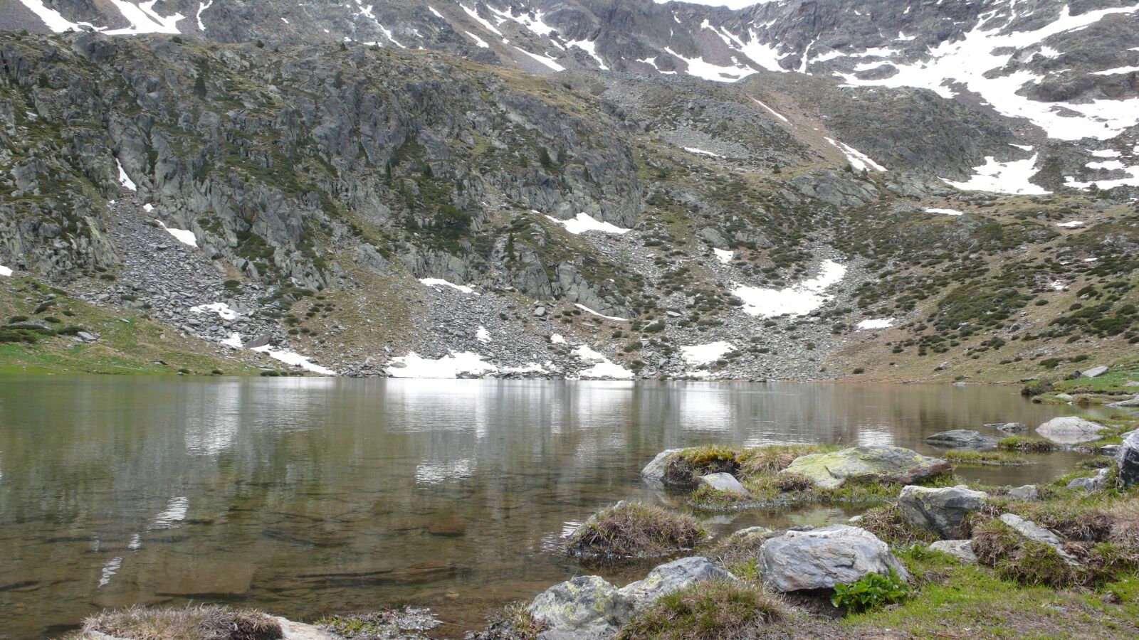 Panasonic DMC-LX2 sample photo. Andorra, flowers, mountains photography