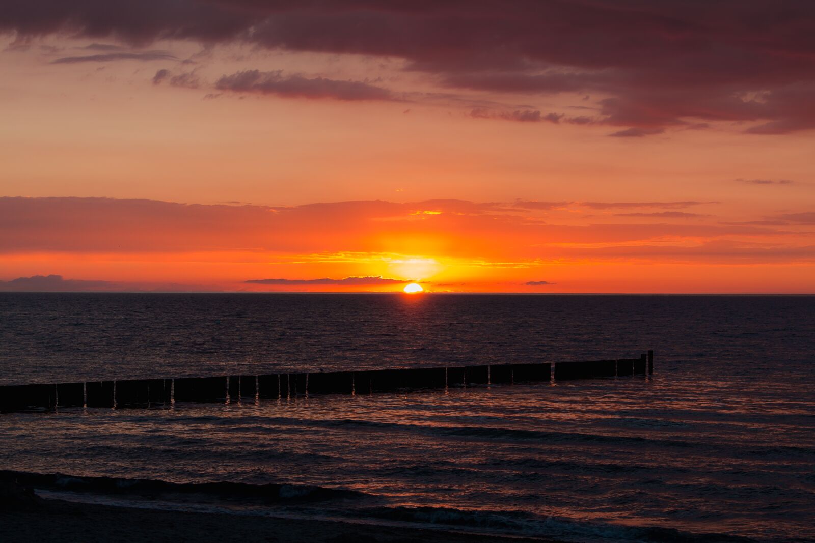 Canon EOS 700D (EOS Rebel T5i / EOS Kiss X7i) sample photo. Sunset, sea, sunset sea photography