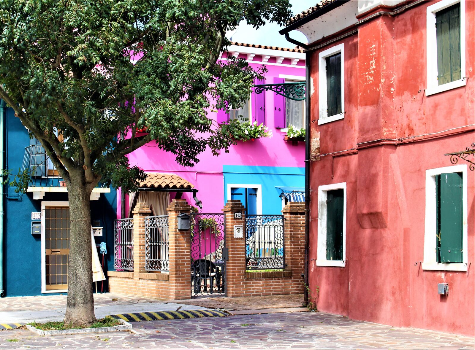 Canon EOS 700D (EOS Rebel T5i / EOS Kiss X7i) sample photo. Venice, burano, architecture photography