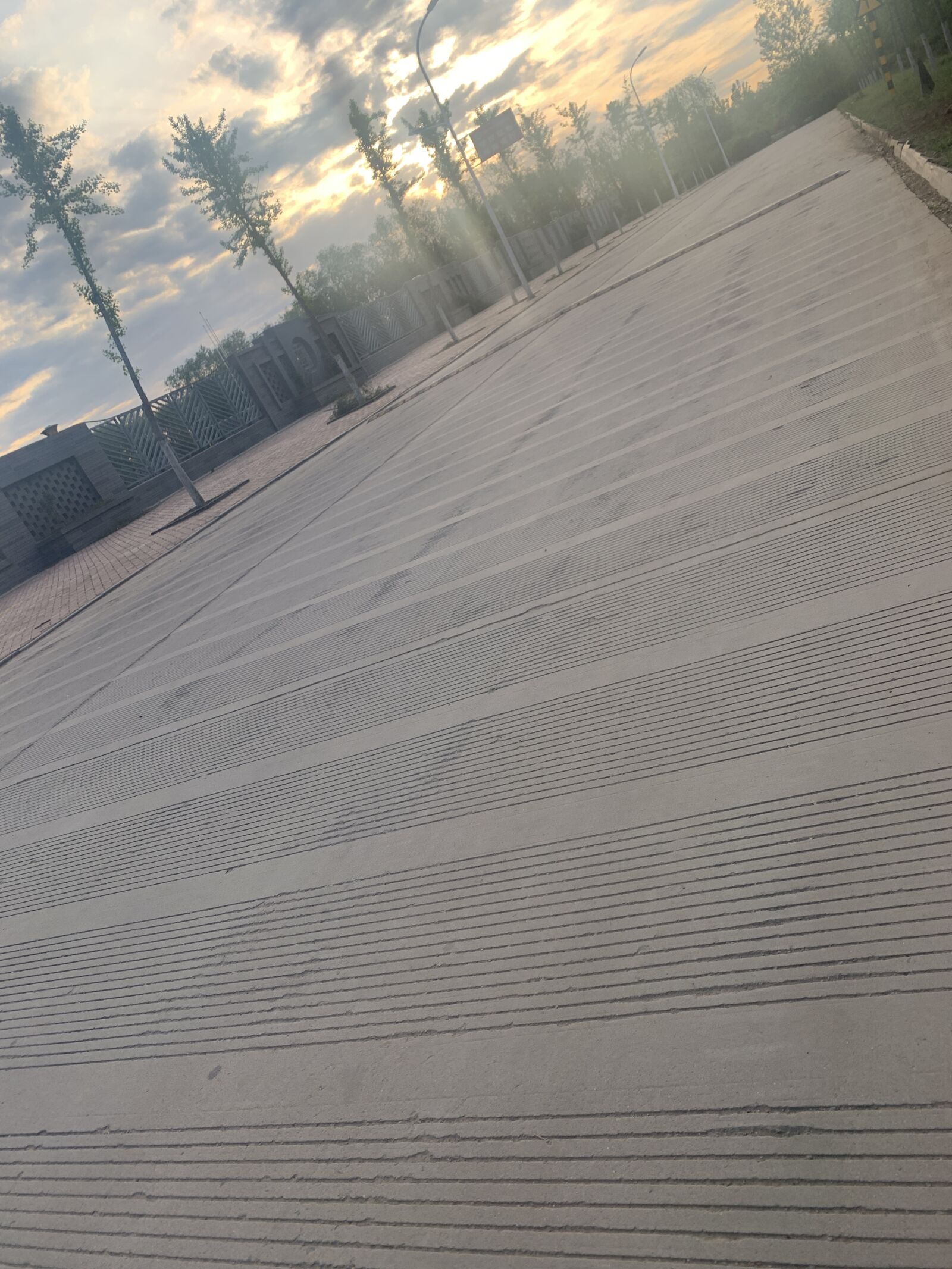 Apple iPhone XR sample photo. Vast world, sunrise, views photography
