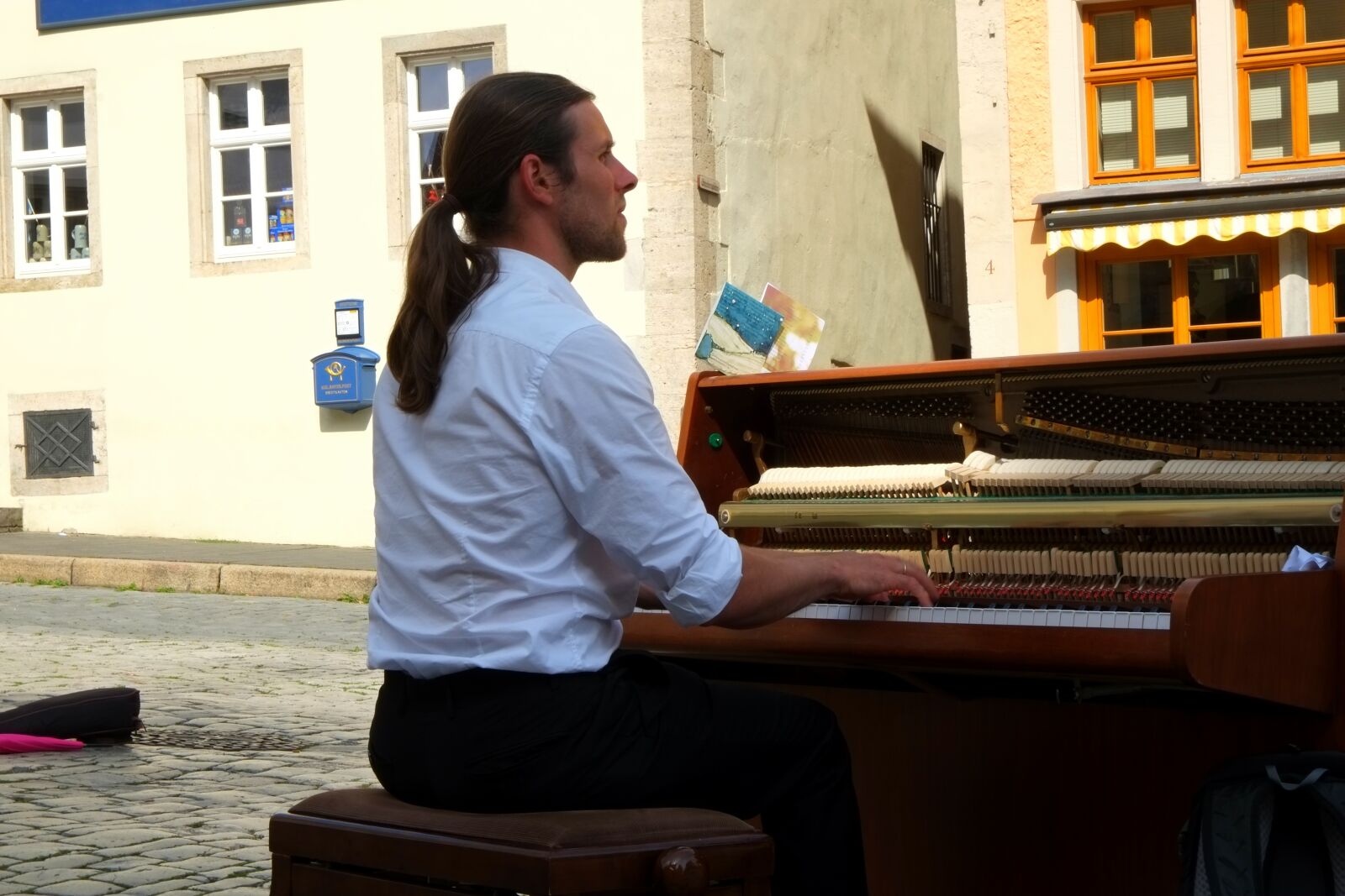 Fujifilm X-E1 sample photo. Piano player, musician, piano photography