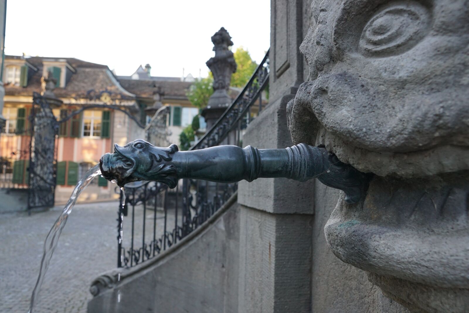 Sony DT 16-50mm F2.8 SSM sample photo. Fountain, water, sculpture photography