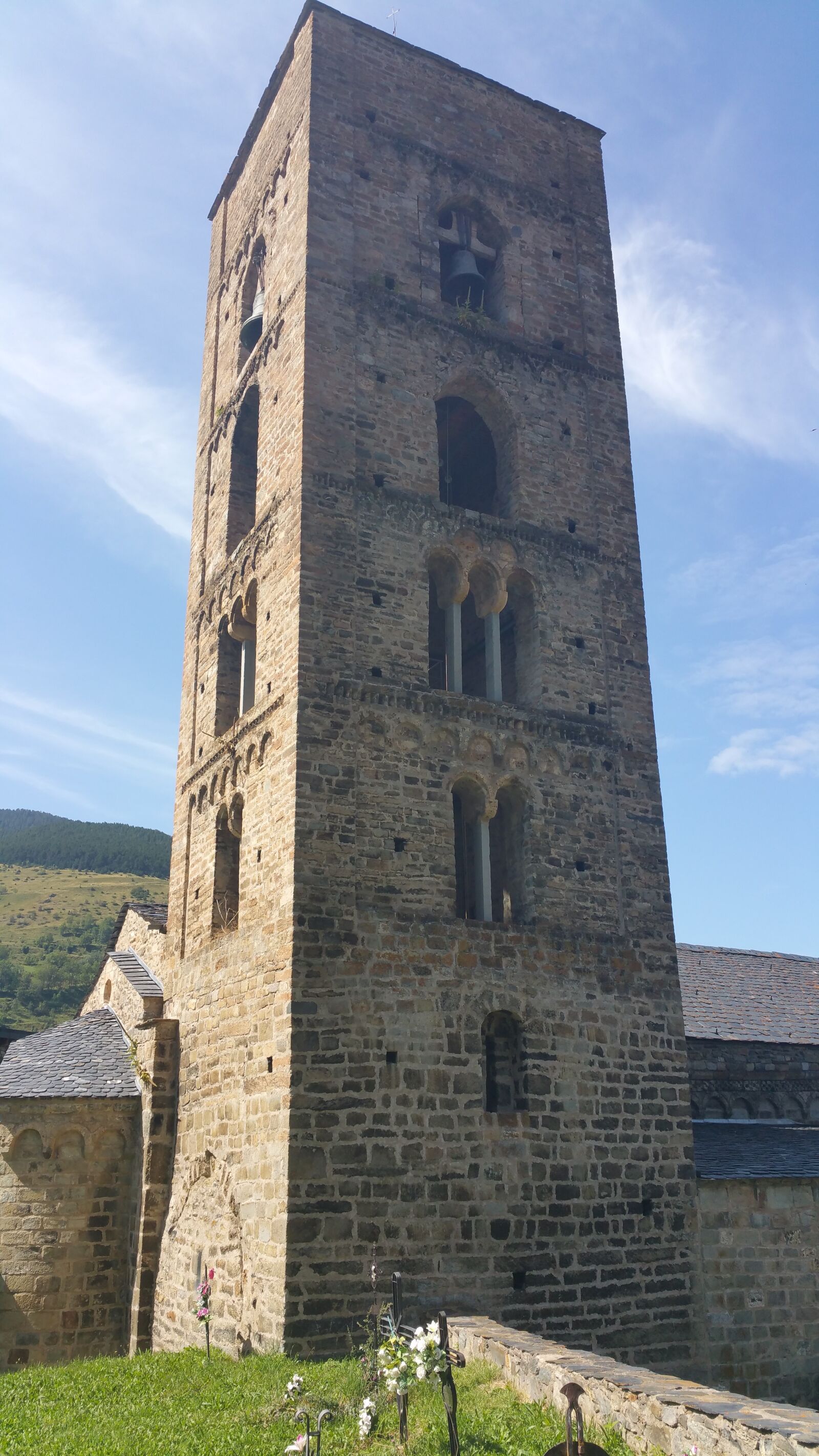 Samsung Galaxy Note4 sample photo. Church, romanesque, the vall photography