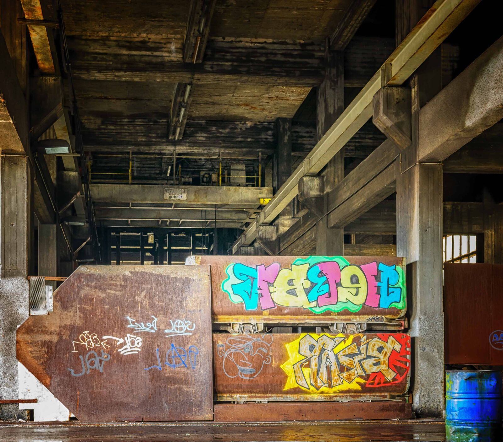 Nikon D3300 sample photo. Graphite, construction, architecture, concrete photography