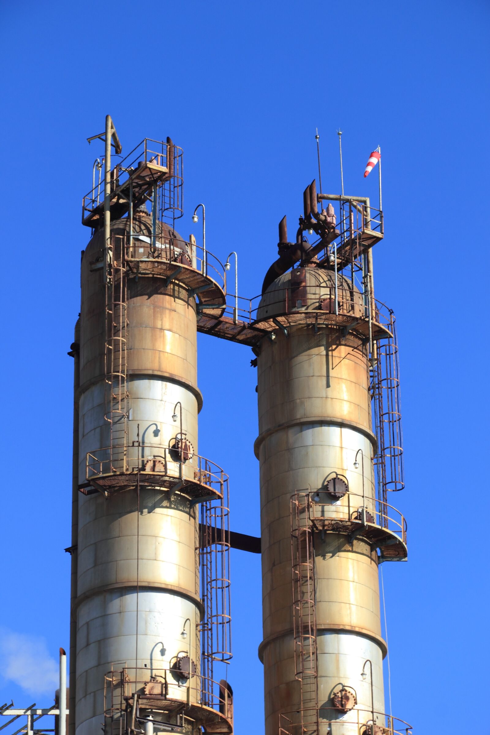 Canon EOS 550D (EOS Rebel T2i / EOS Kiss X4) sample photo. Spain, industry, equipment photography