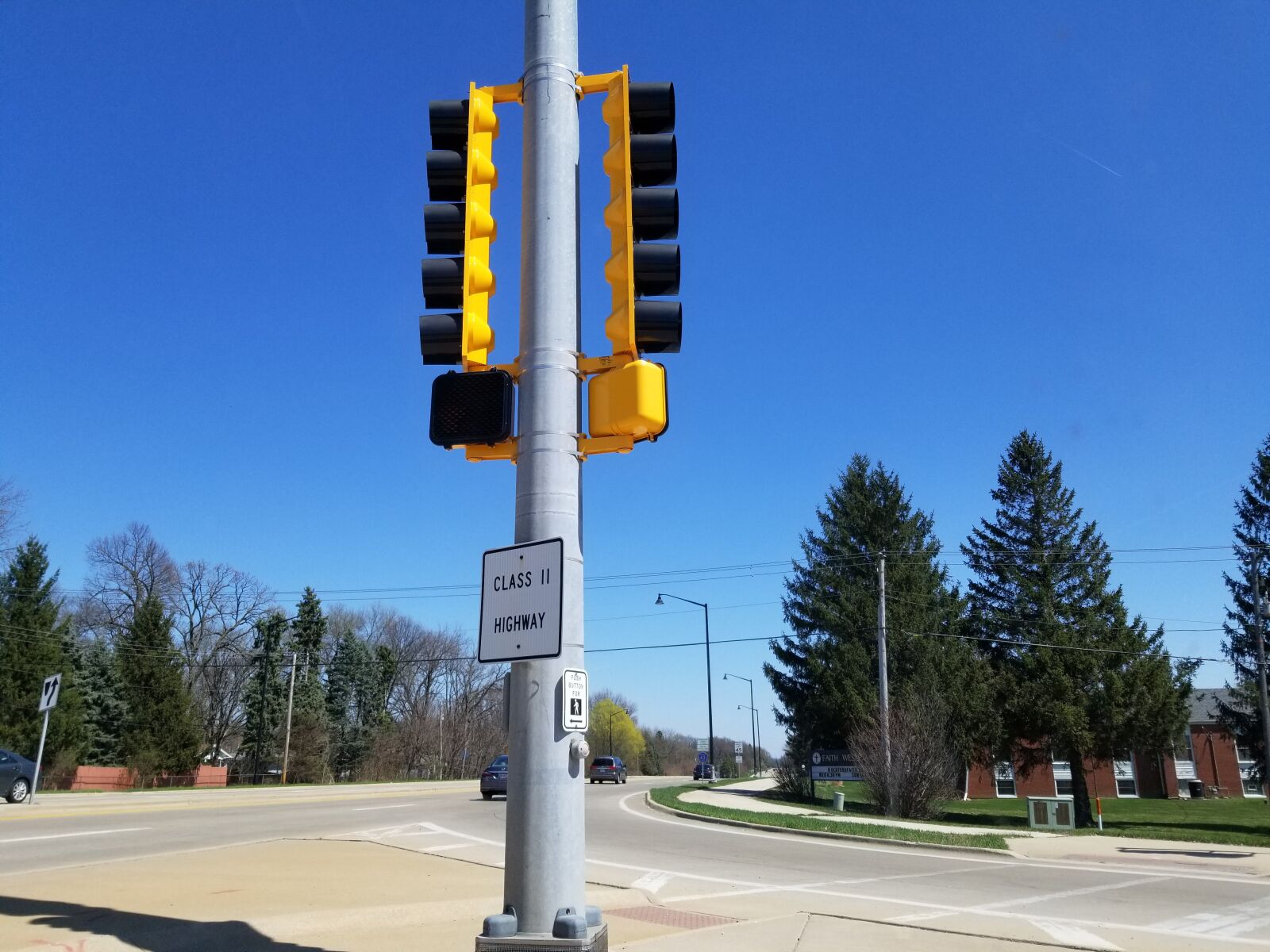 Samsung Galaxy S8+ sample photo. Traffic light, class 2 photography