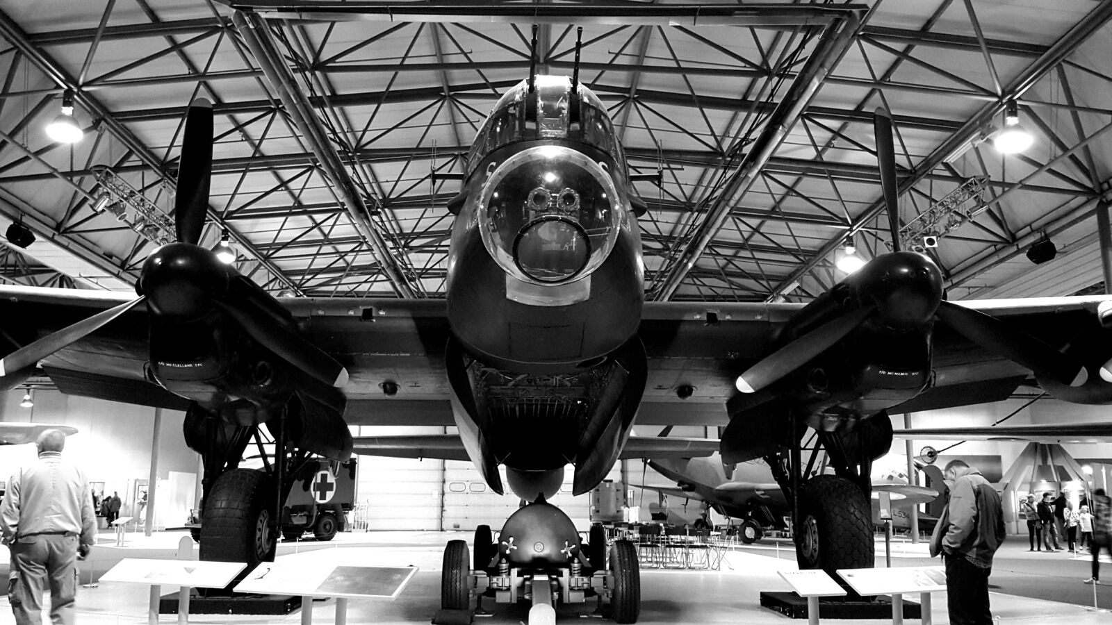 Samsung Galaxy S6 sample photo. Lancaster, bomber, museum photography