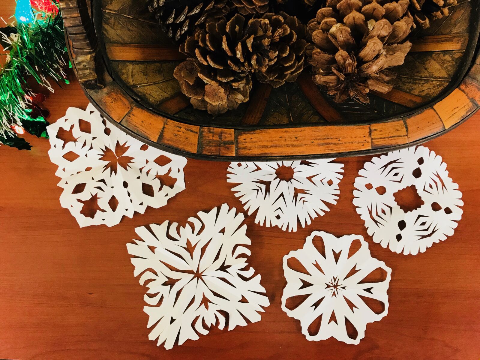 iPhone 7 Plus back dual camera 3.99mm f/1.8 sample photo. Snowflakes, christmas, new year photography