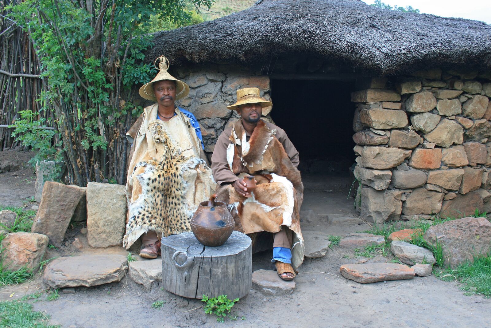Canon EOS 400D (EOS Digital Rebel XTi / EOS Kiss Digital X) sample photo. Traditional basotho men, dress photography