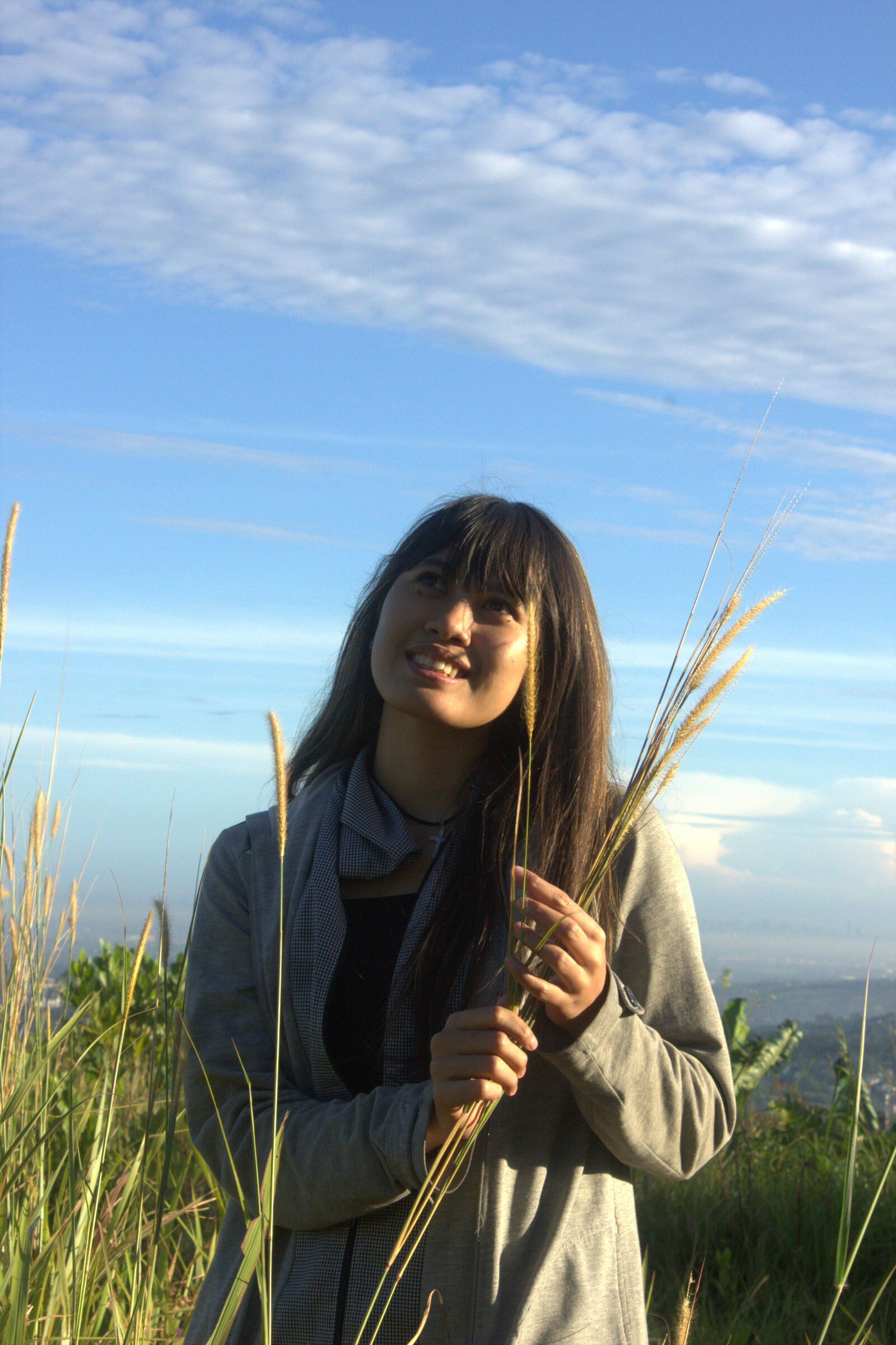 Canon EOS 600D (Rebel EOS T3i / EOS Kiss X5) sample photo. Asian, girl, blue, skies photography