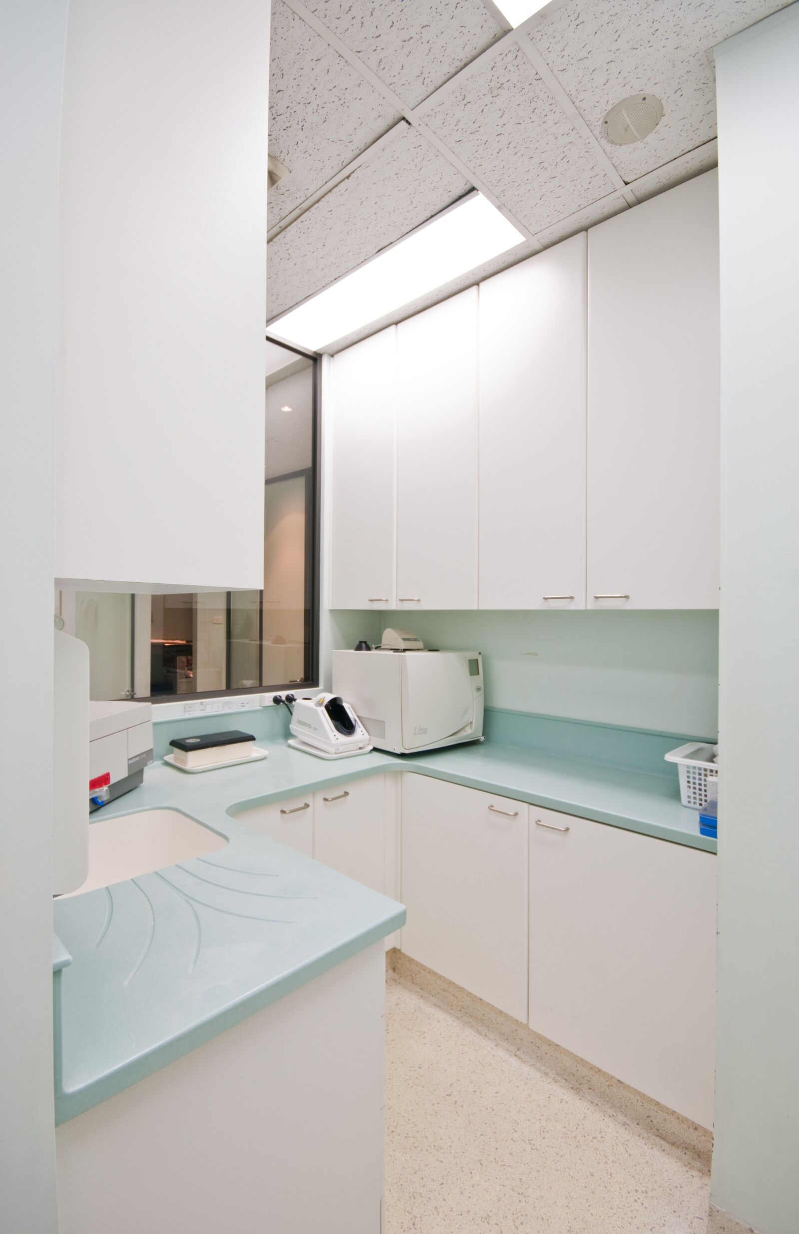 Nikon D300 sample photo. Sterilisation room, dentist office photography