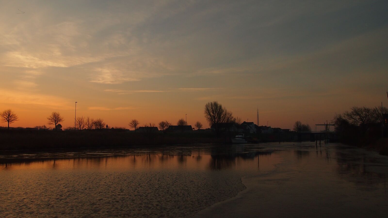 Olympus PEN E-PL3 sample photo. Sunset, dawn, waters photography