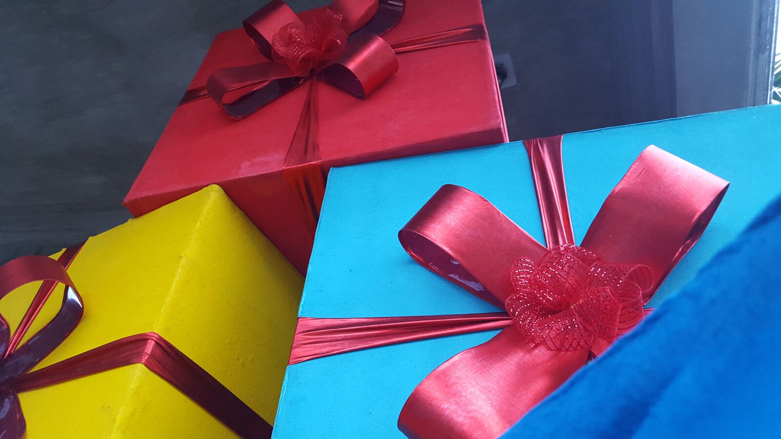 Samsung GALAXY S6 edge sample photo. Gifts, present, christmas photography