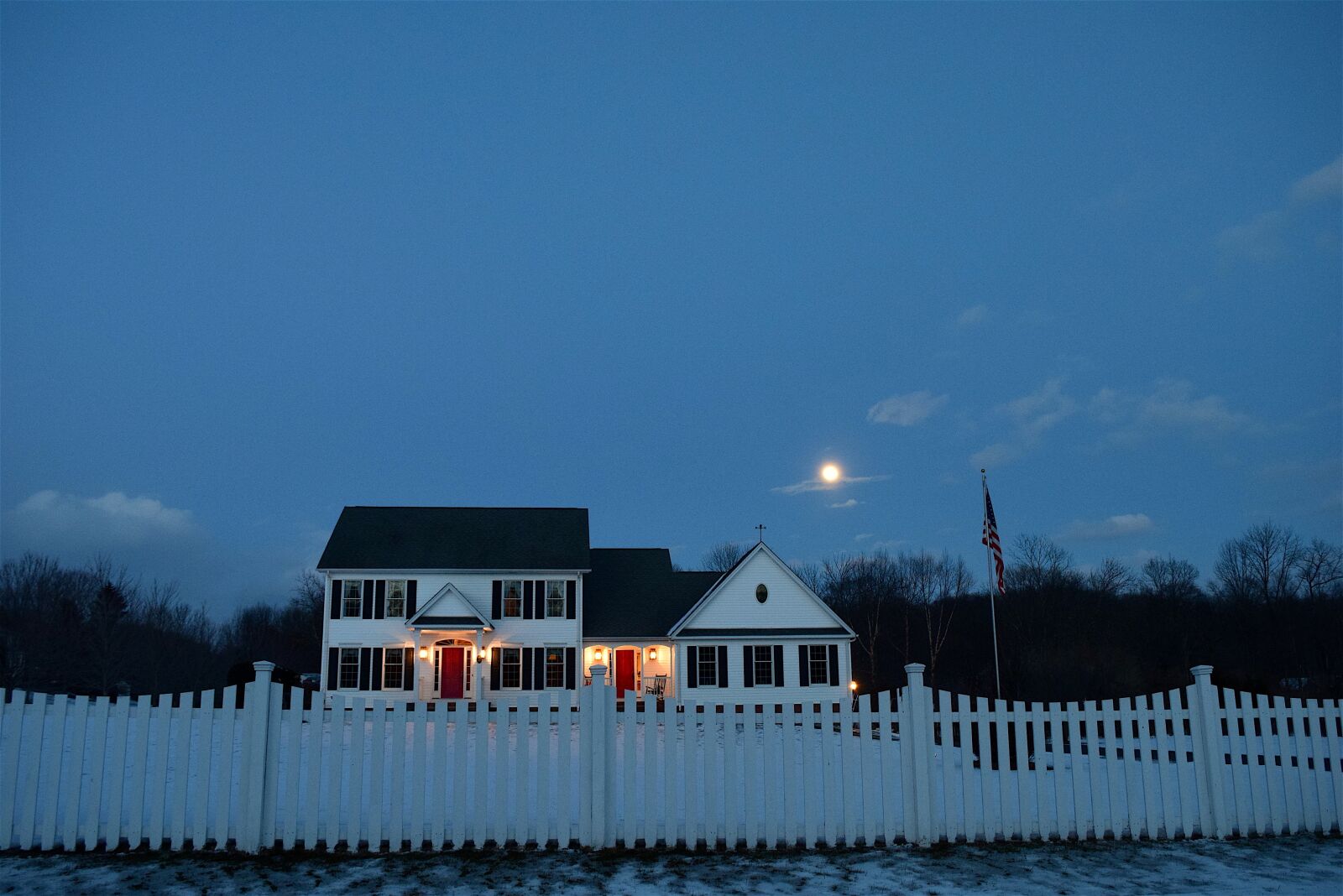 Nikon D3300 sample photo. Moon, house, picket fence photography