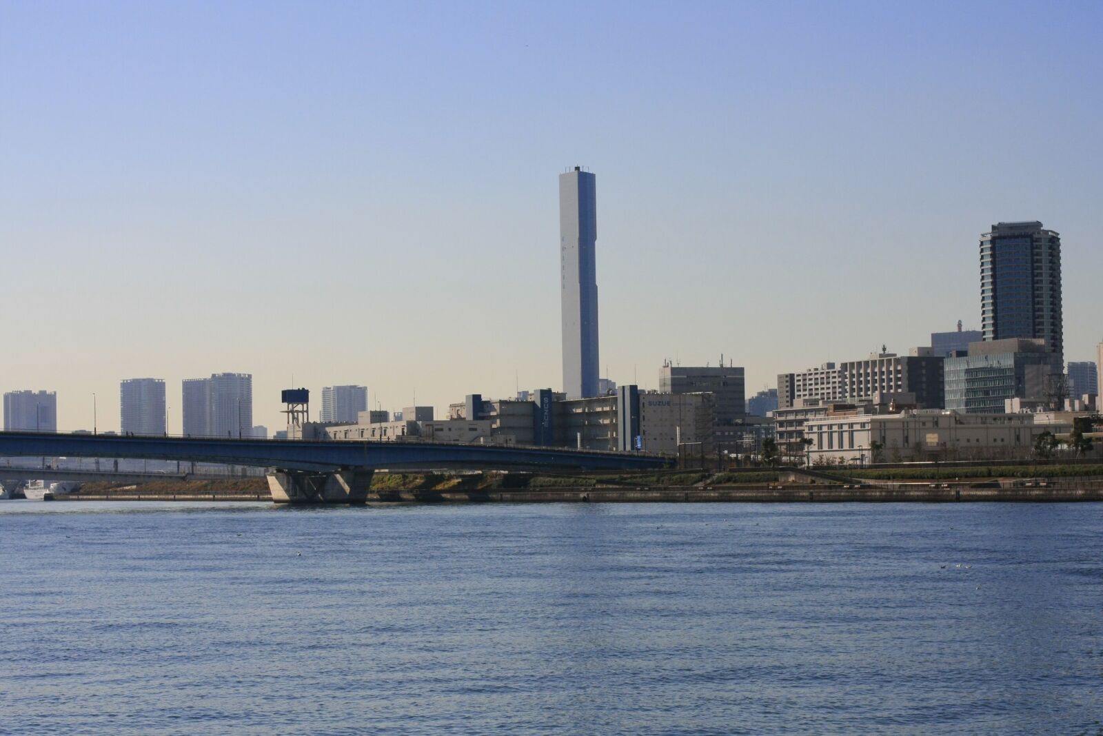 Canon EOS 40D sample photo. High rise building, bill photography