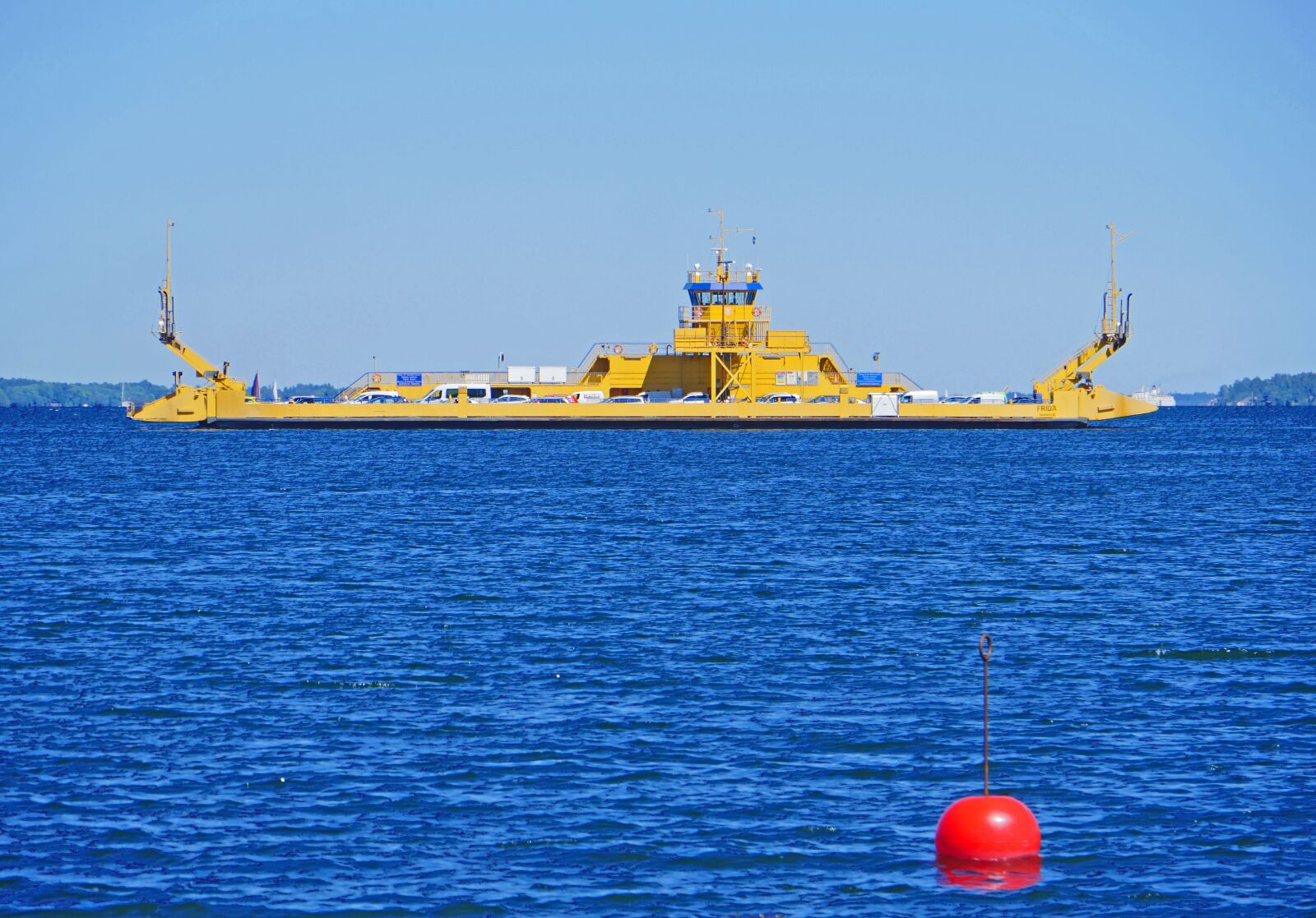 Panasonic Lumix DMC-GX8 sample photo. Archipelago ferry, stockholm l photography