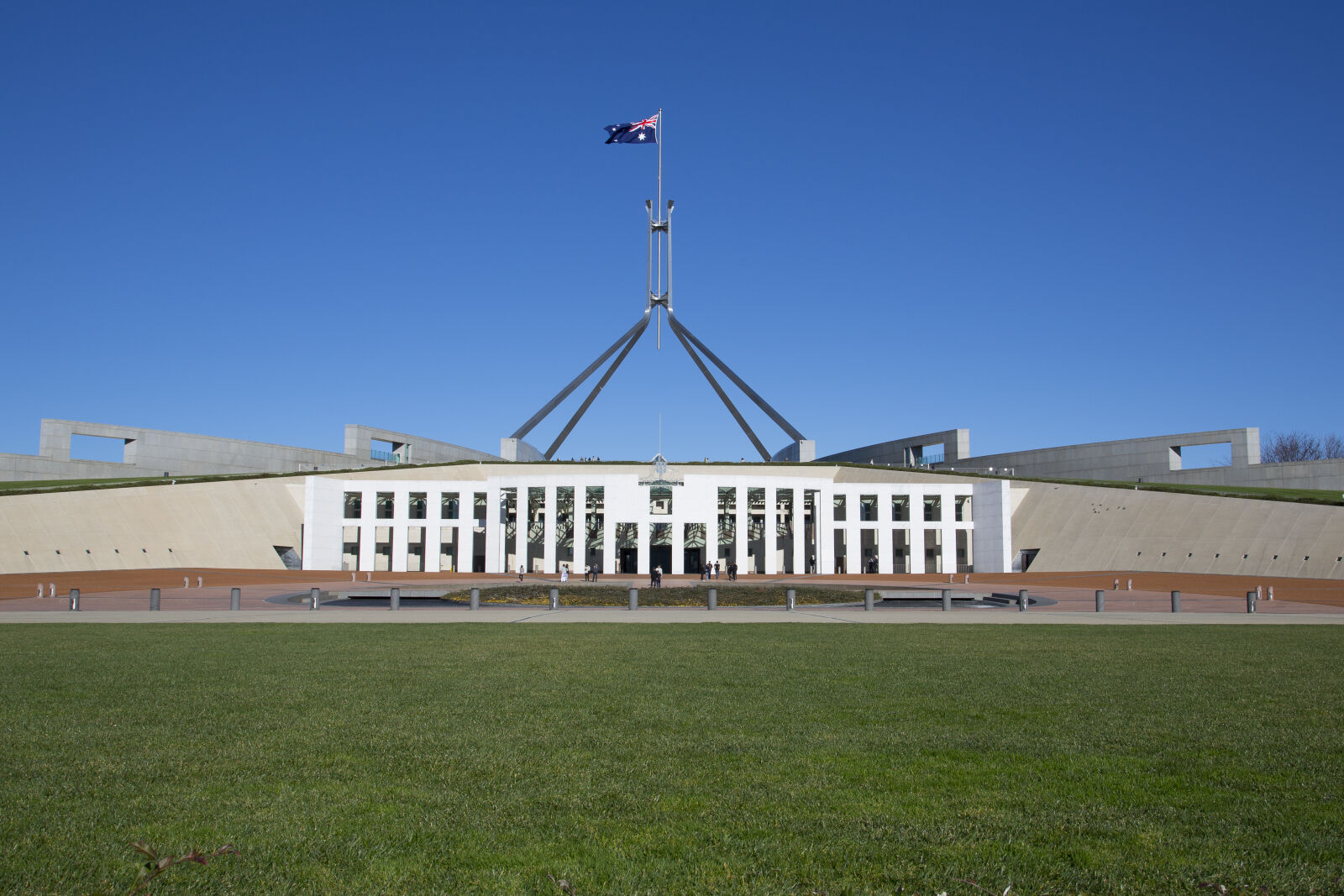 Canon EF 24-105mm F4L IS USM sample photo. Parliament, house, canberra, australia photography