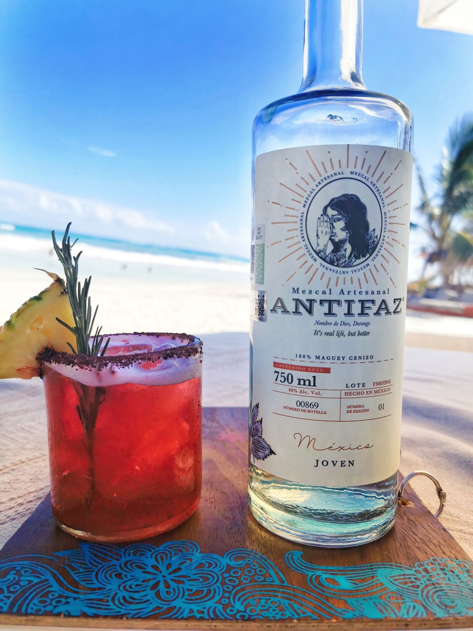 HUAWEI P30 Pro sample photo. Mezcal antifaz, c ctel photography