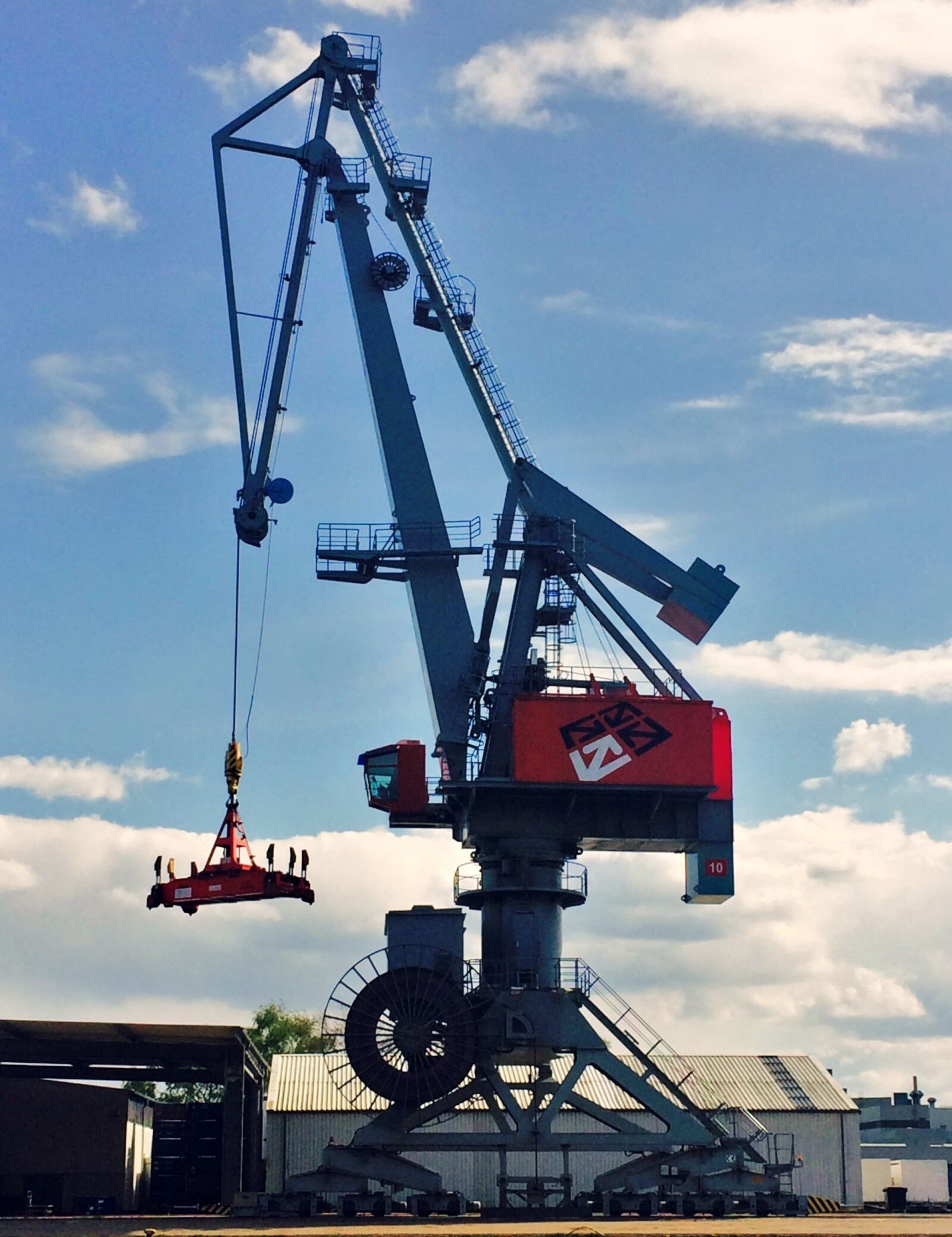 iPhone 5s back camera 4.15mm f/2.2 sample photo. Crane, industry, harbour crane photography