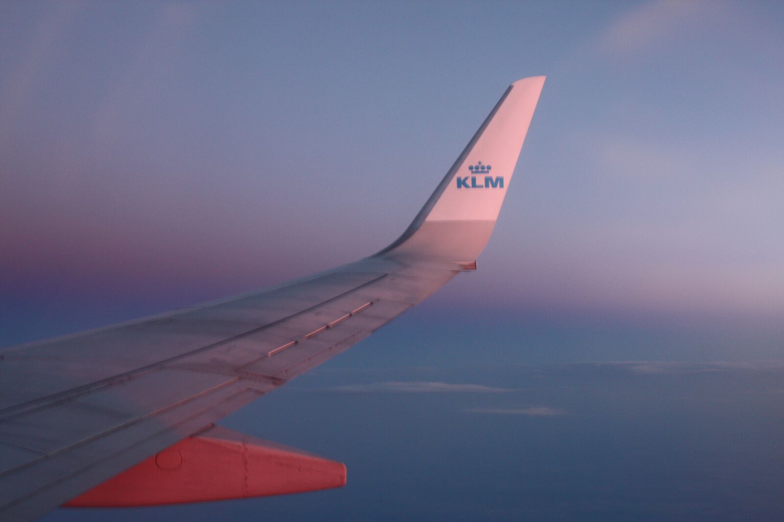 Canon EOS 450D (EOS Rebel XSi / EOS Kiss X2) sample photo. Klm, flying, sky photography