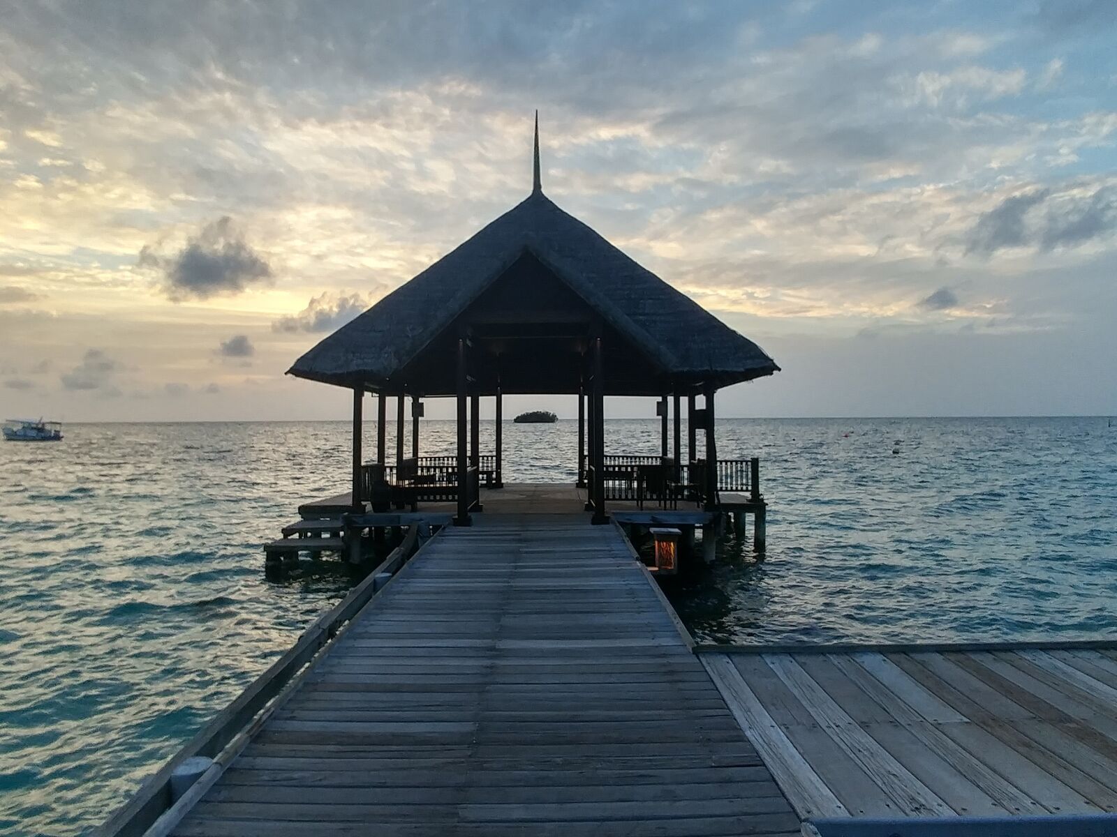 LG G5 sample photo. Dusk, calm, sunset photography