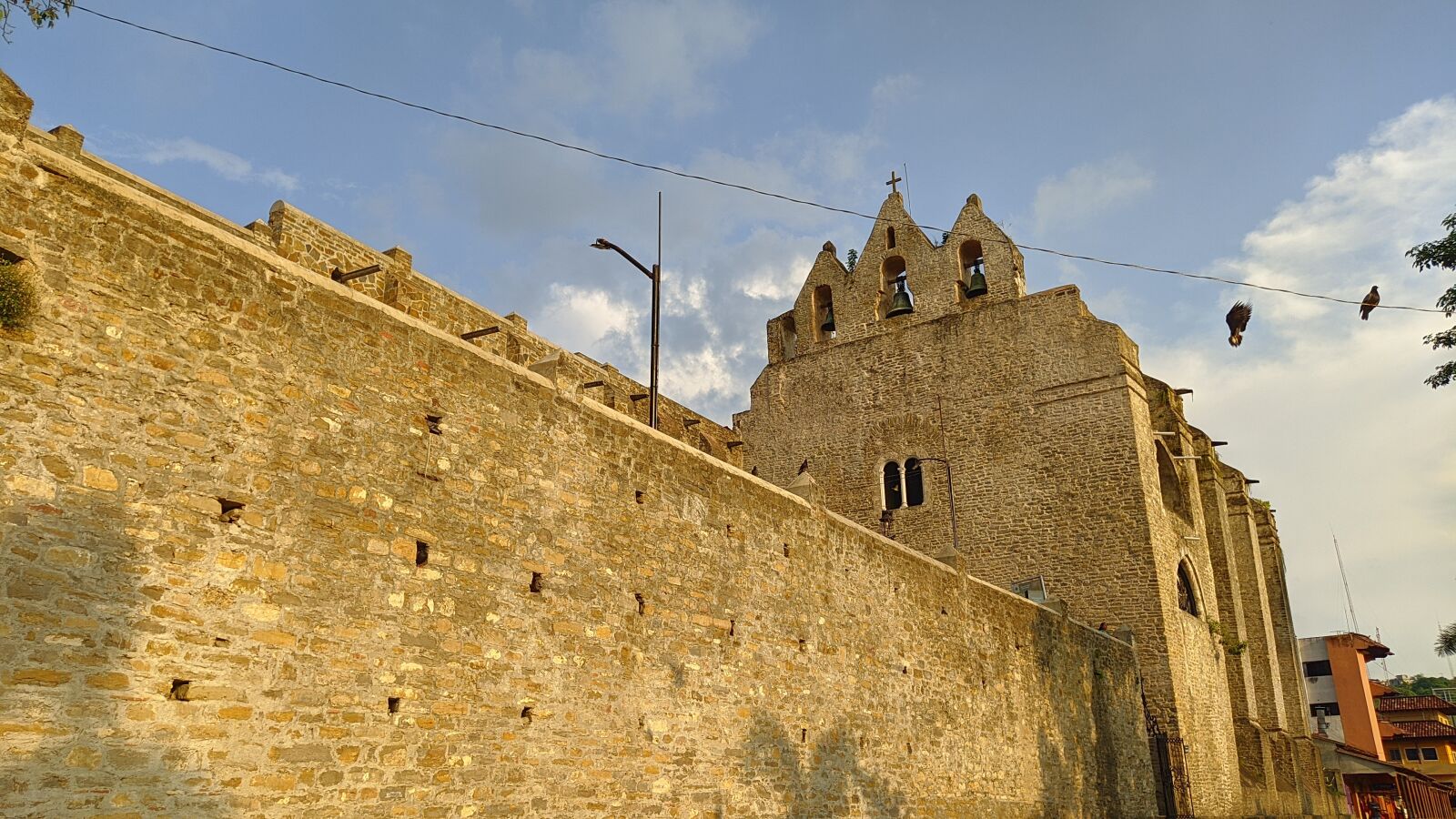Xiaomi Redmi Note 8 sample photo. Iglesia, monumento, plaza photography