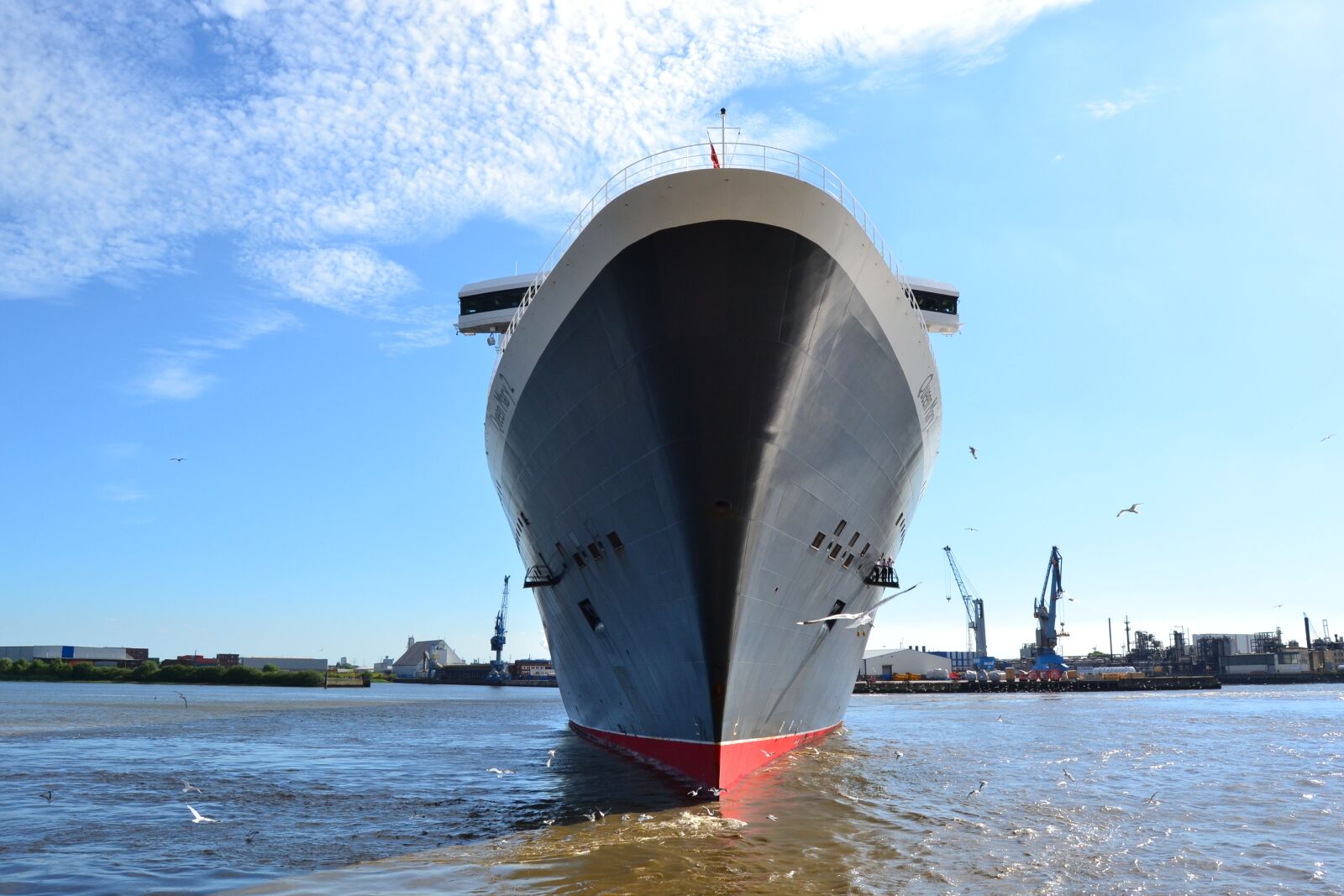 Nikon D3100 sample photo. Cruise ship, port of photography