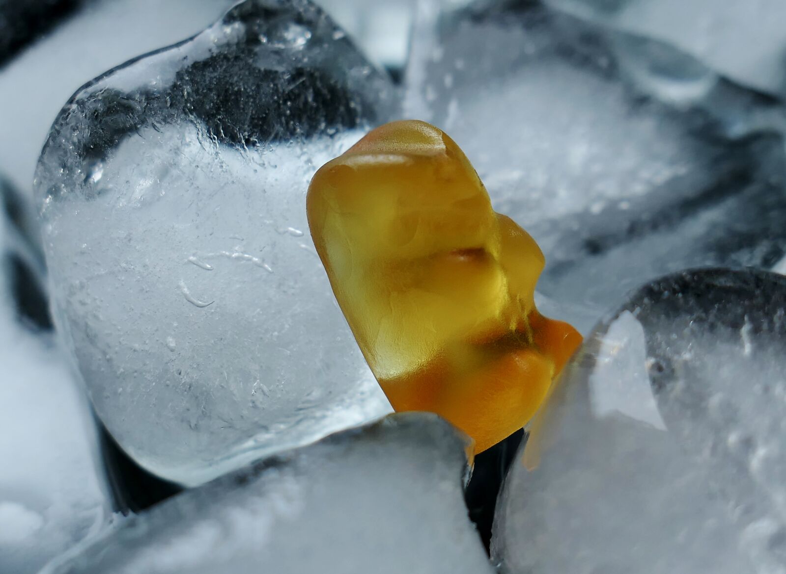 Panasonic Lumix DMC-LX10 (Lumix DMC-LX15) sample photo. Ice, ice cubes, frozen photography