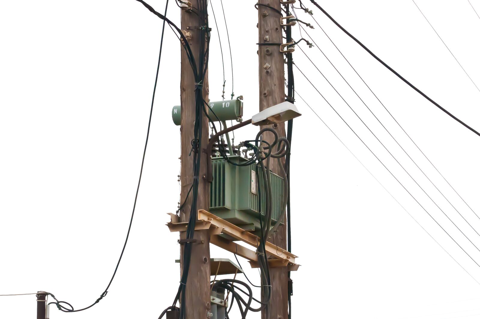 Nikon D90 sample photo. Strommast, current, telephone cable photography