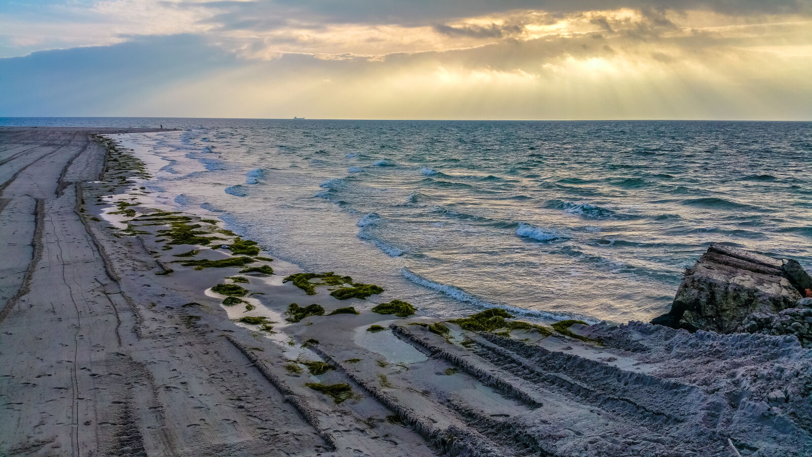 Samsung Galaxy Note4 sample photo. Beach, clouds, hel, polish photography