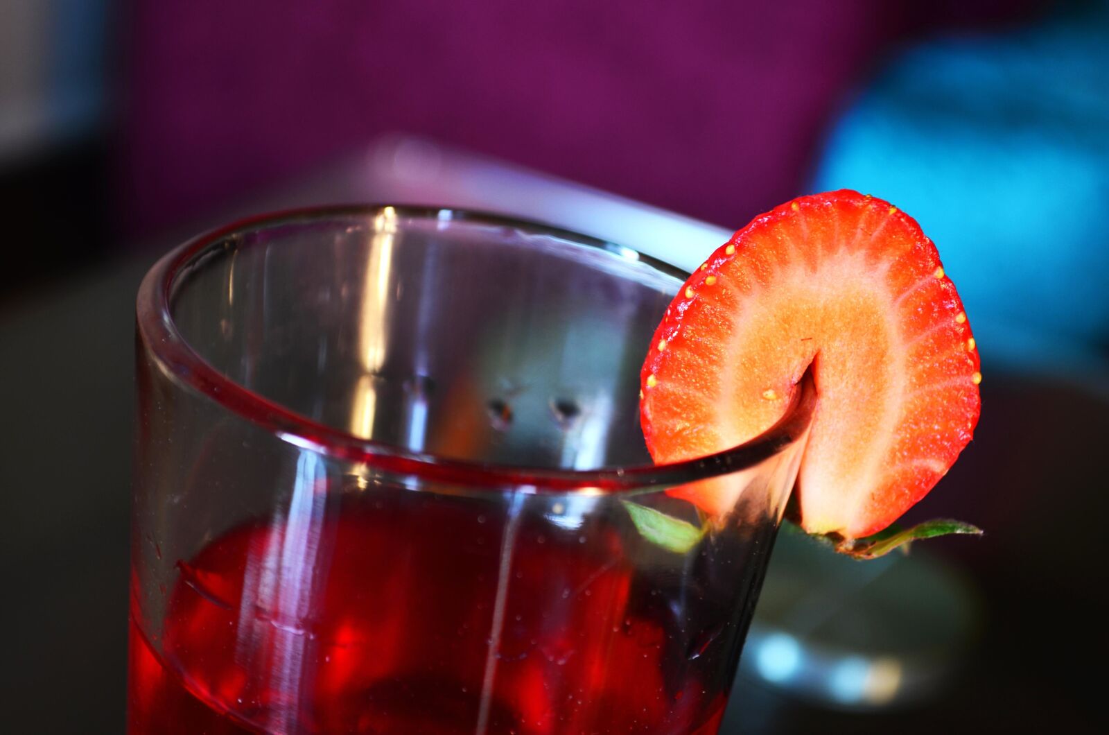 Nikon D5100 sample photo. Strawberry, drink, fruit juice photography