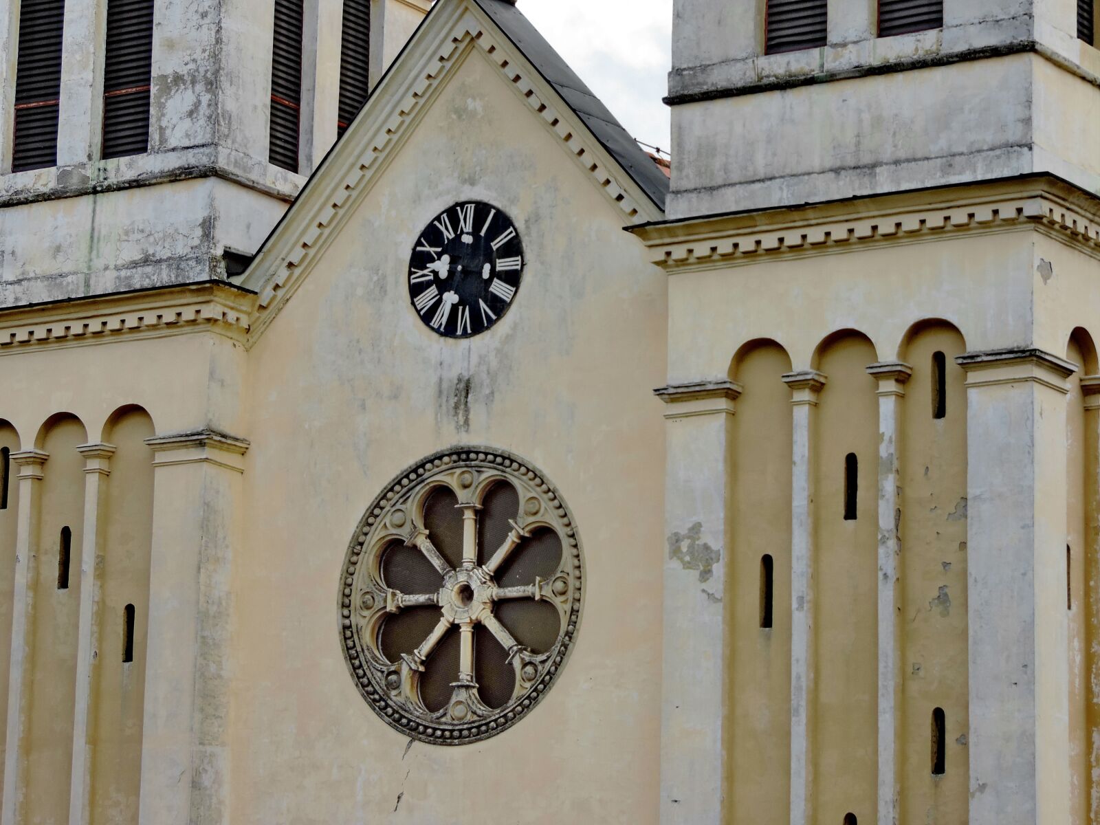 Nikon Coolpix P520 sample photo. Cathedral, church, facade, architecture photography