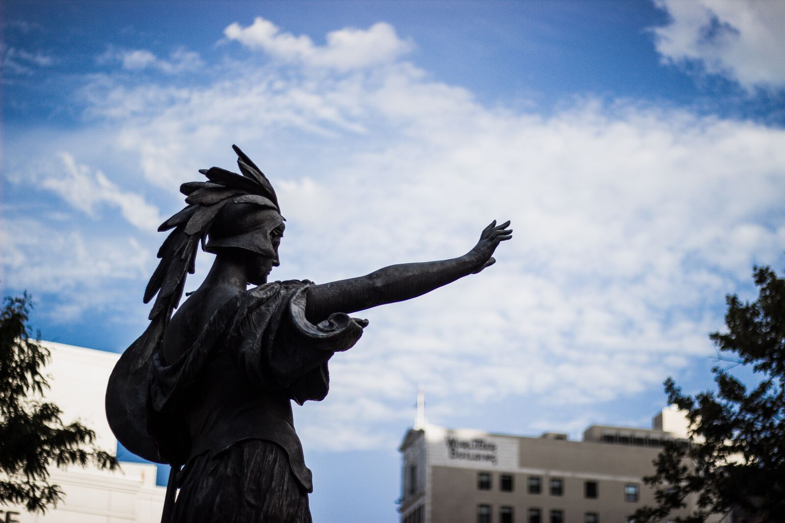 Canon EF 50mm F1.8 STM sample photo. Monument, statue, detroit photography