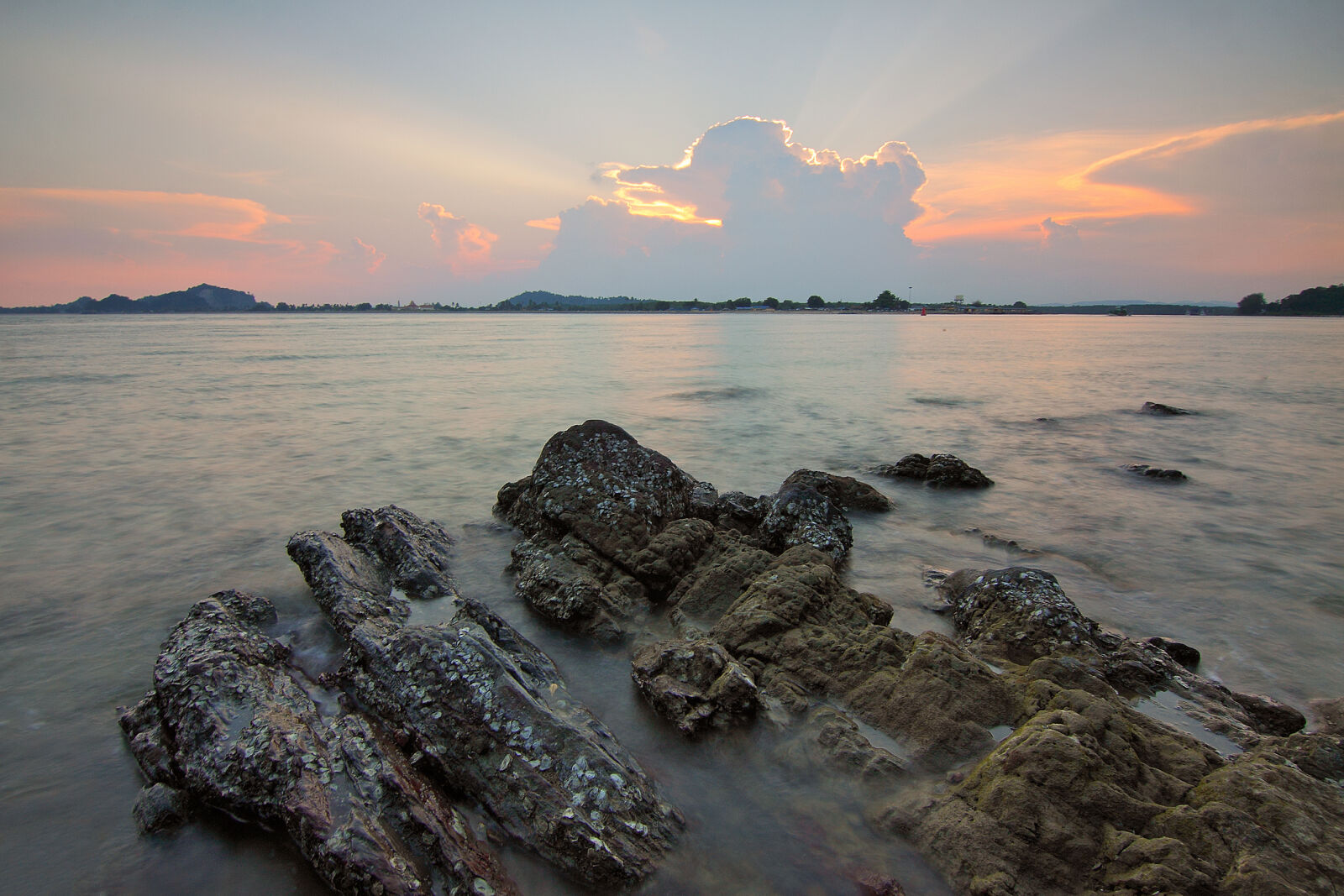 Canon EOS 50D sample photo. Beach, close, up, dawn photography