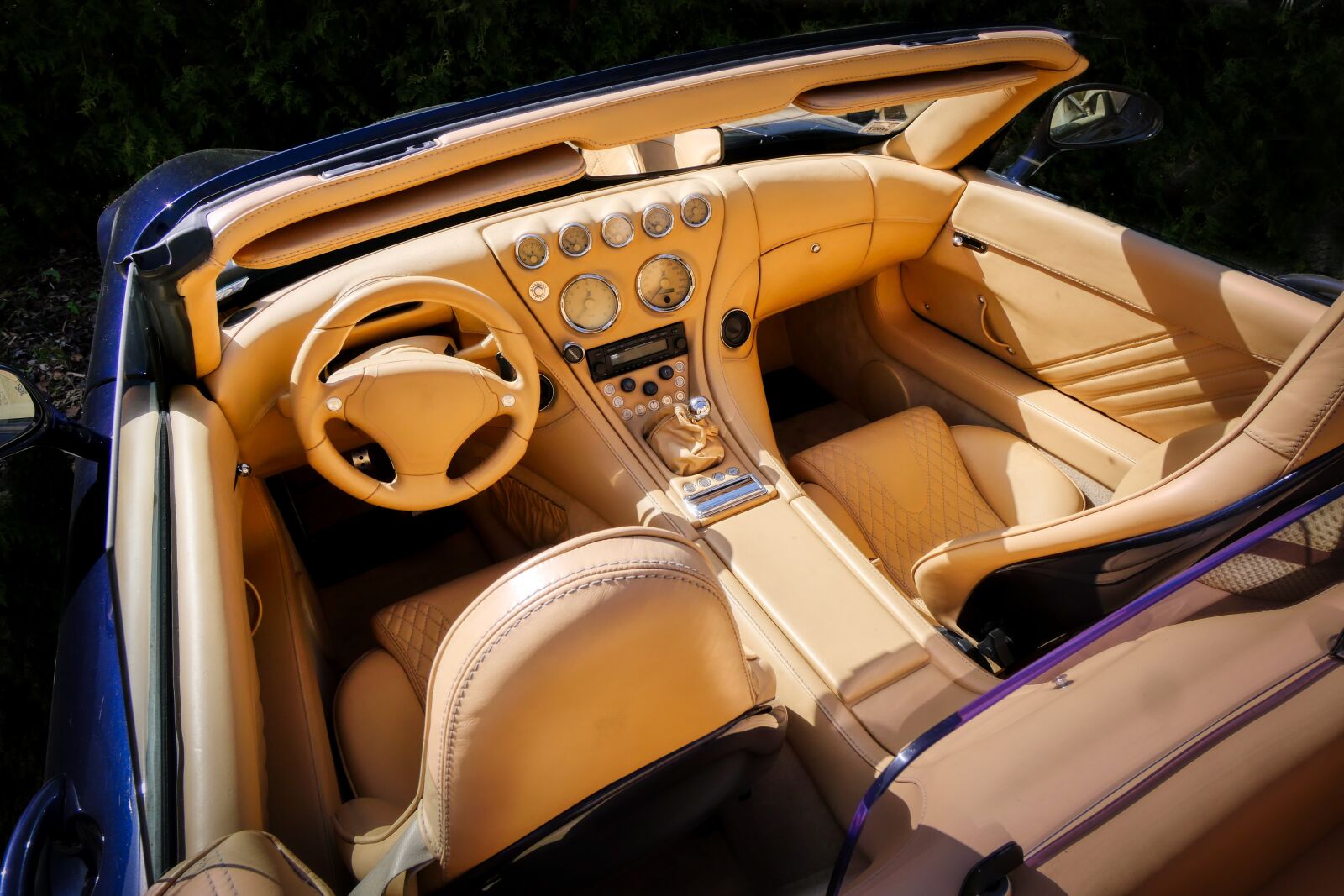 Panasonic Lumix DMC-GX8 sample photo. Cabriolet, auto, automotive photography
