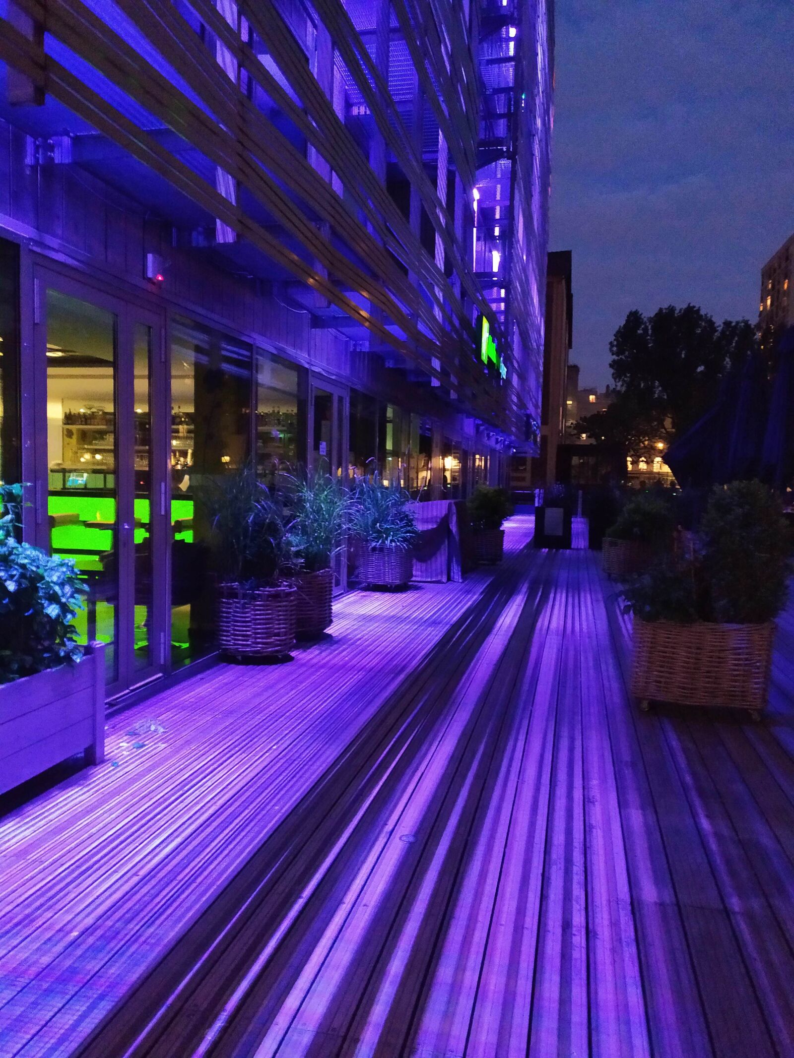 Xiaomi Redmi Note 7 sample photo. Paris, colors, street photography