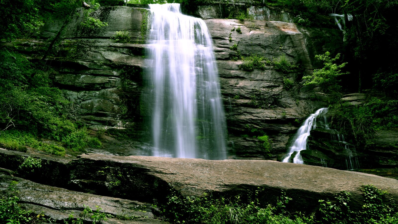 Sigma 16mm F1.4 DC DN | C sample photo. Nature, waterfall, stream photography