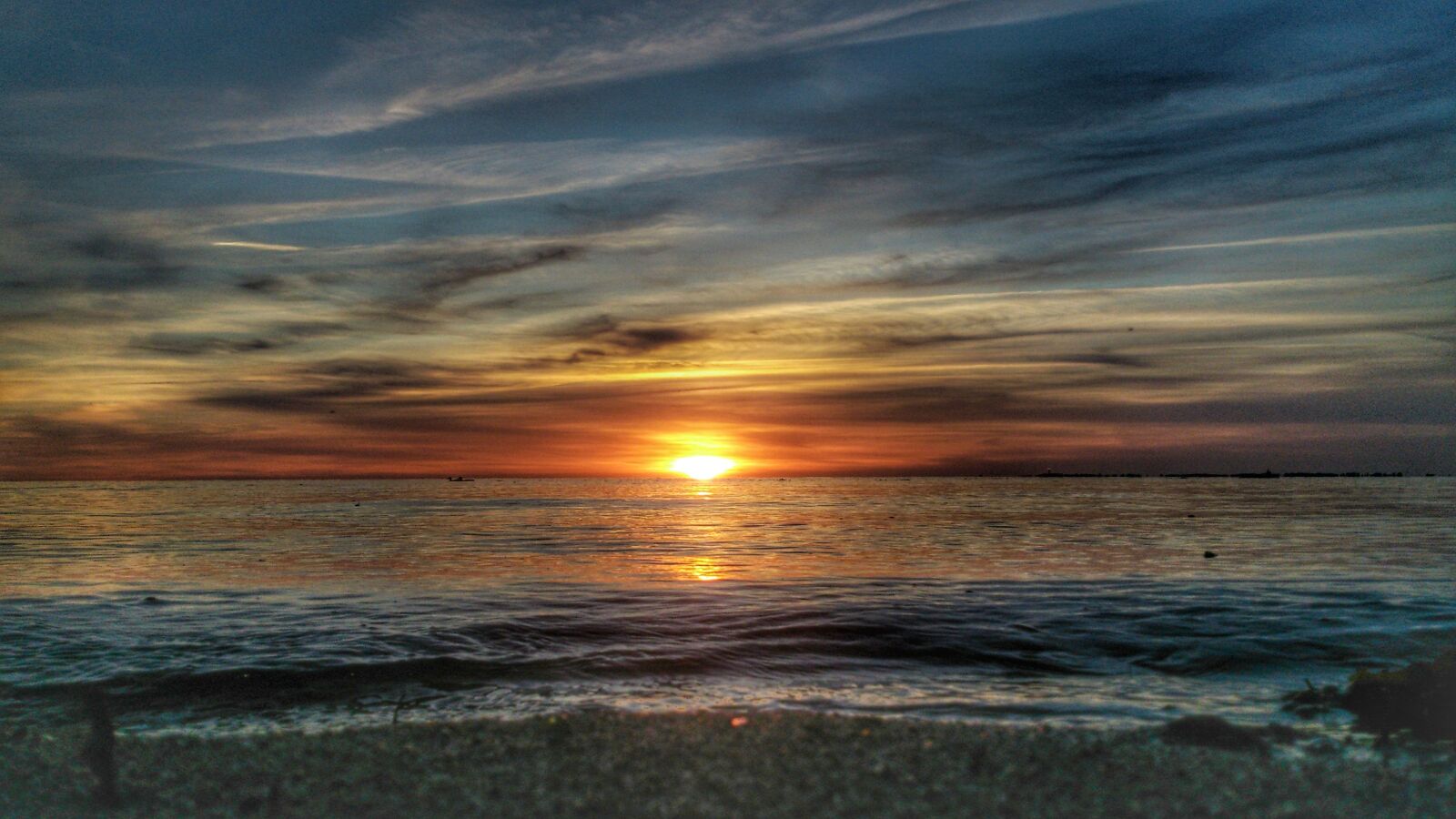 Sony Xperia V sample photo. Sunset, sea, beach photography