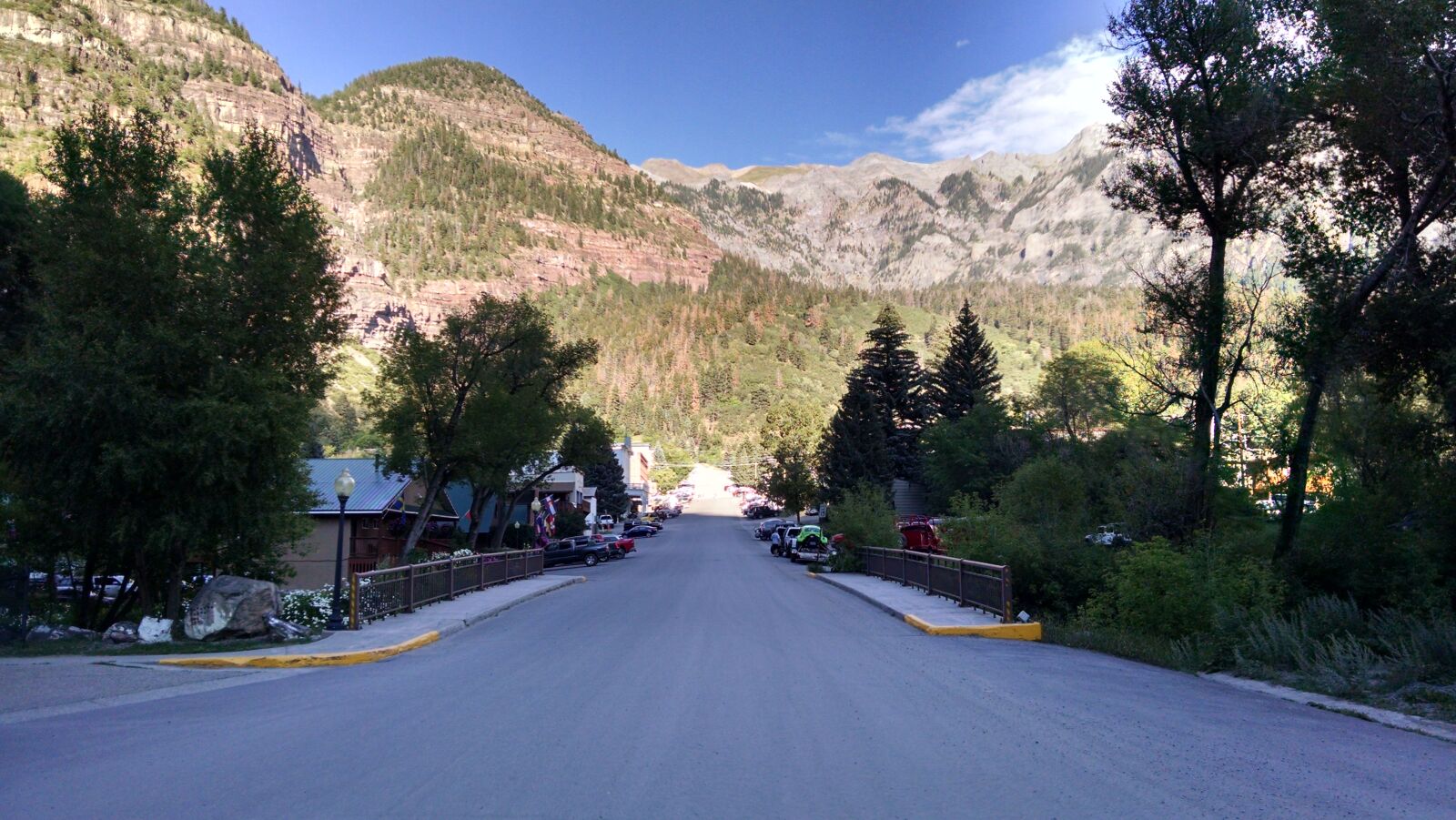 Motorola XT1080 sample photo. Road photography