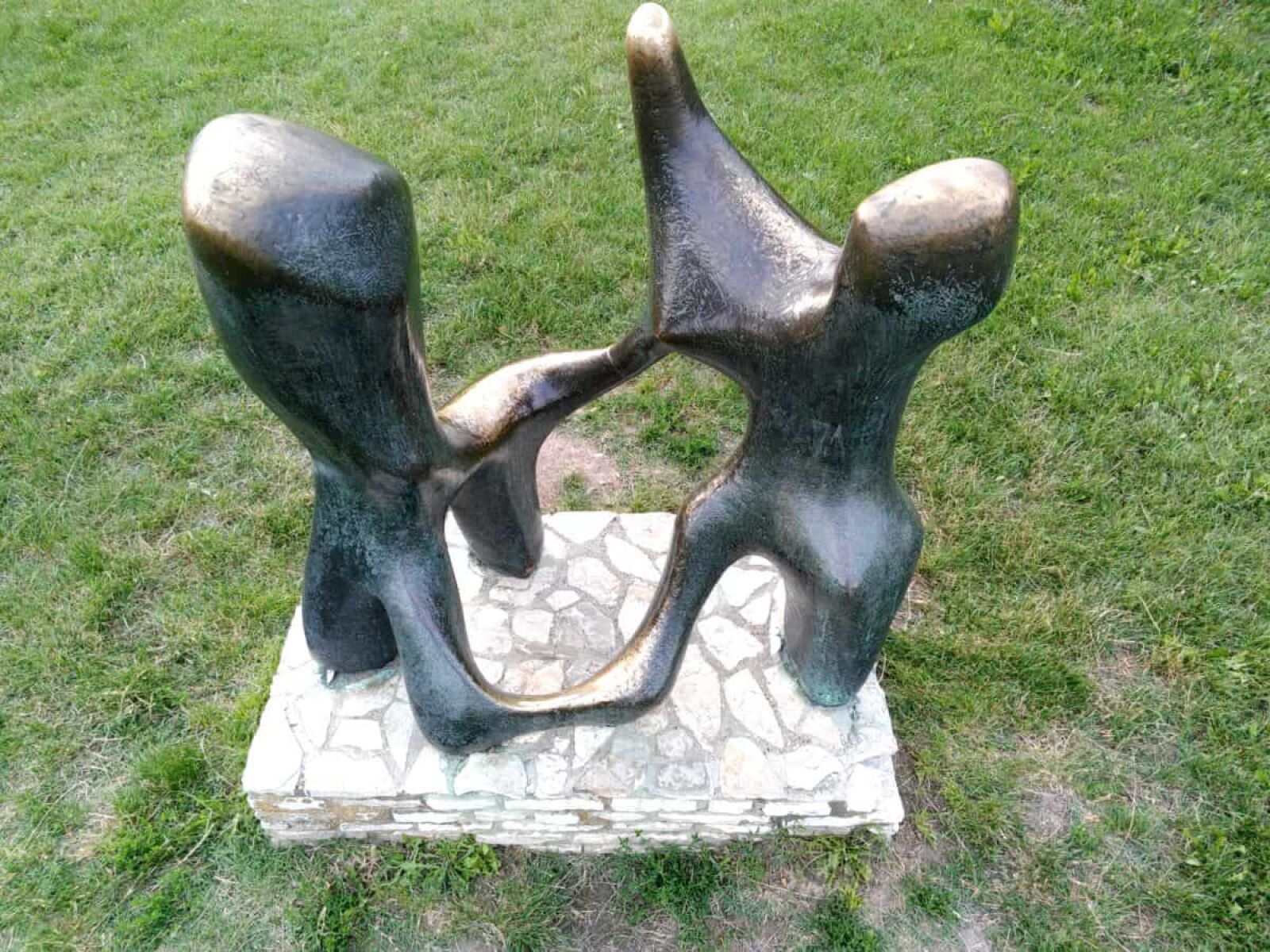 Lenovo S60-A sample photo. Grass, outdoor, sculpture, art photography