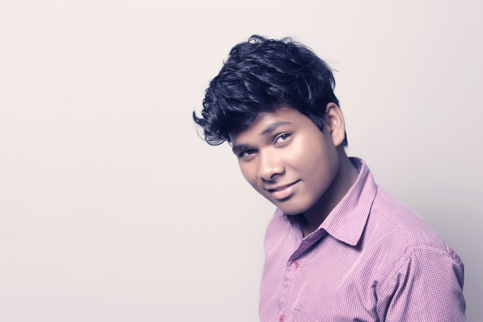Canon EOS 600D (Rebel EOS T3i / EOS Kiss X5) sample photo. Men, boys, smiling face photography