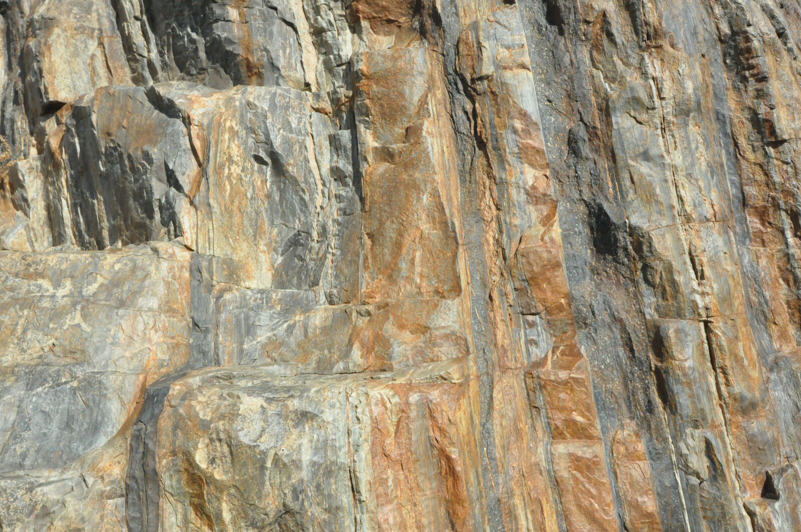 Nikon D90 sample photo. Cliff, rocks, grunge photography