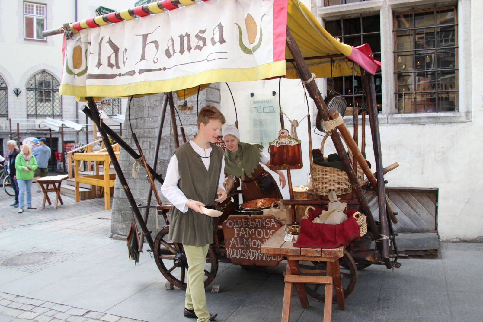 Canon EOS 600D (Rebel EOS T3i / EOS Kiss X5) sample photo. Estonia, tallinn, hanseatic league photography