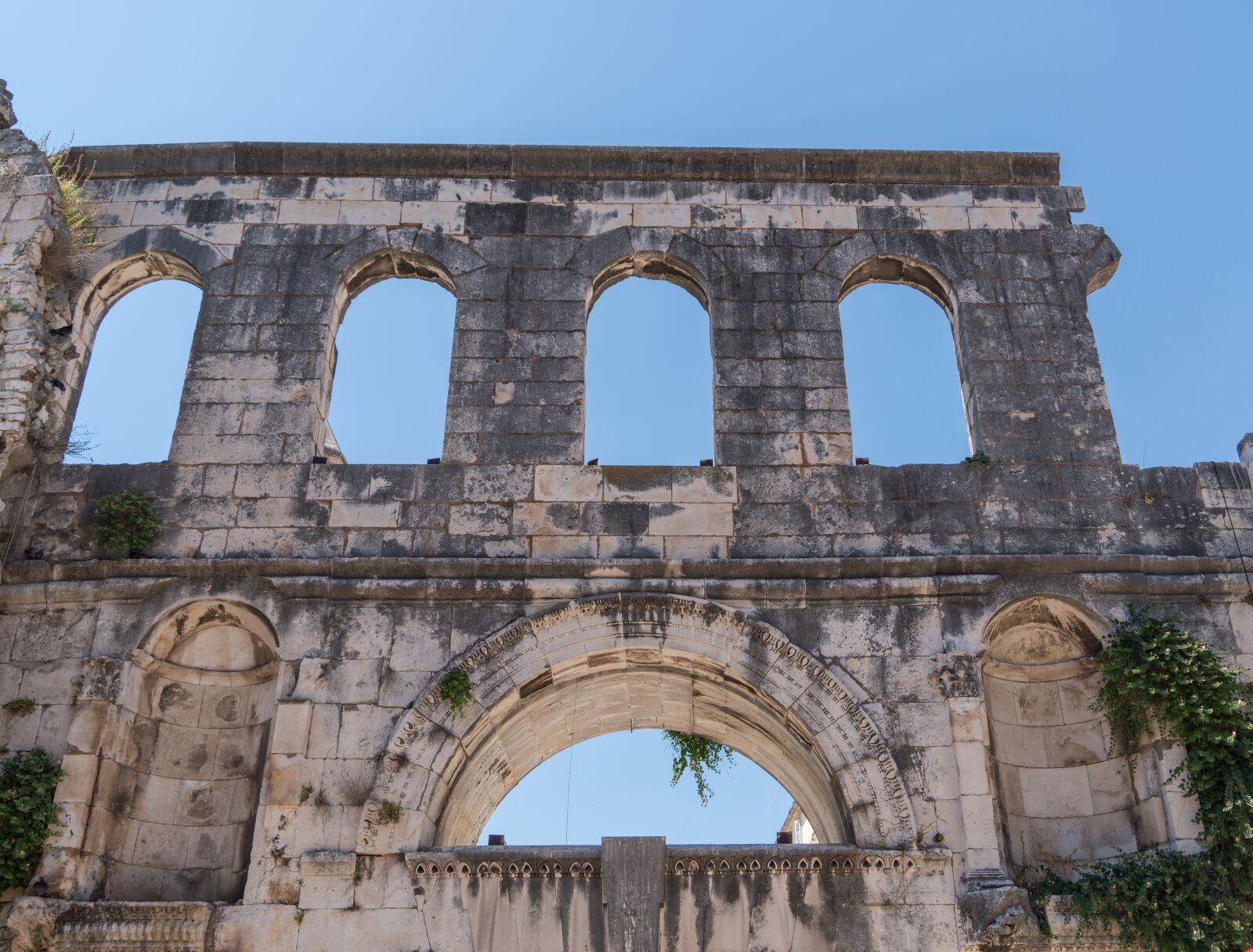 Sony a7R II + Sony FE 24-240mm F3.5-6.3 OSS sample photo. Split, croatia, architecture photography