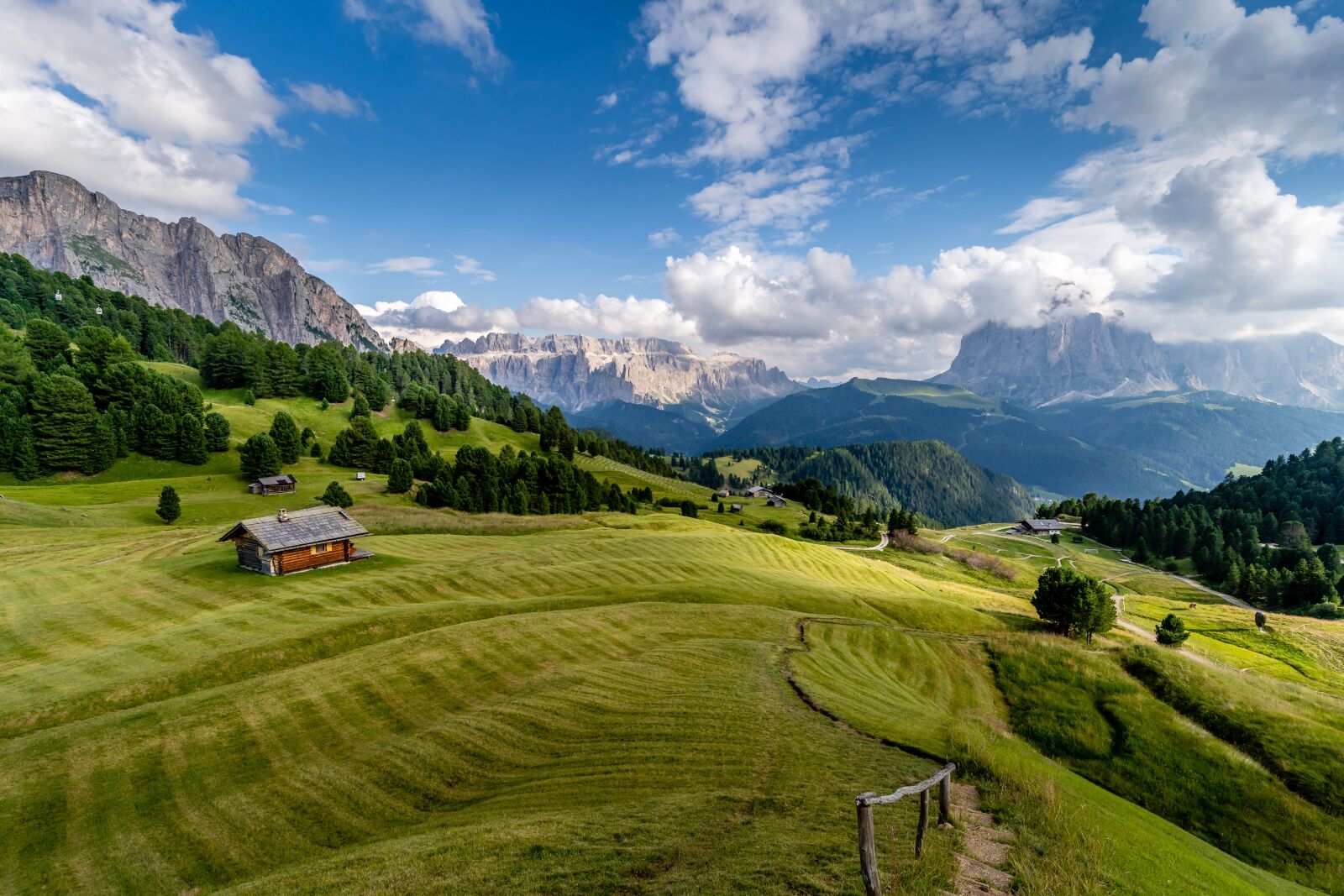 DT 16-35mm F4 SAM sample photo. Landscape, rural, village photography