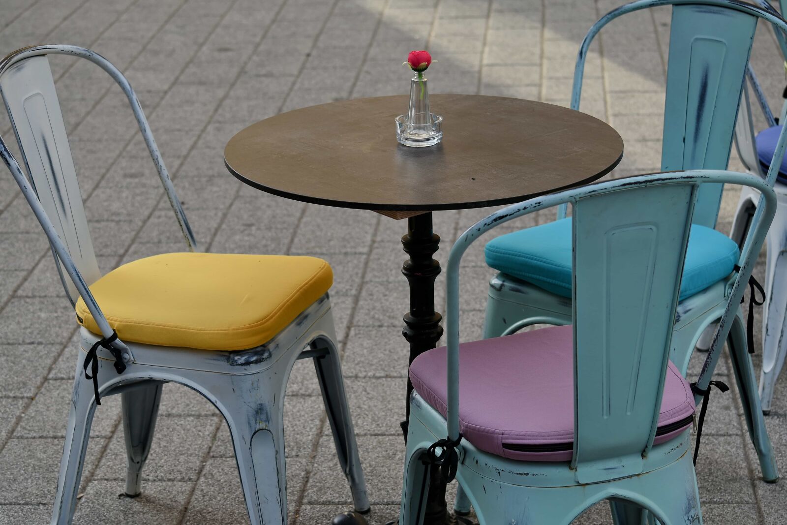 Nikon D5500 sample photo. Street, table, chair, stool photography