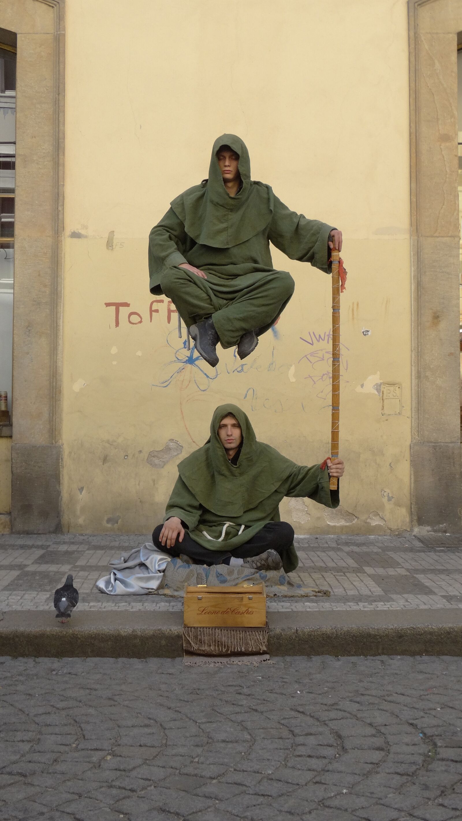 Sony Cyber-shot DSC-HX300 sample photo. Street performers, magic, magician photography