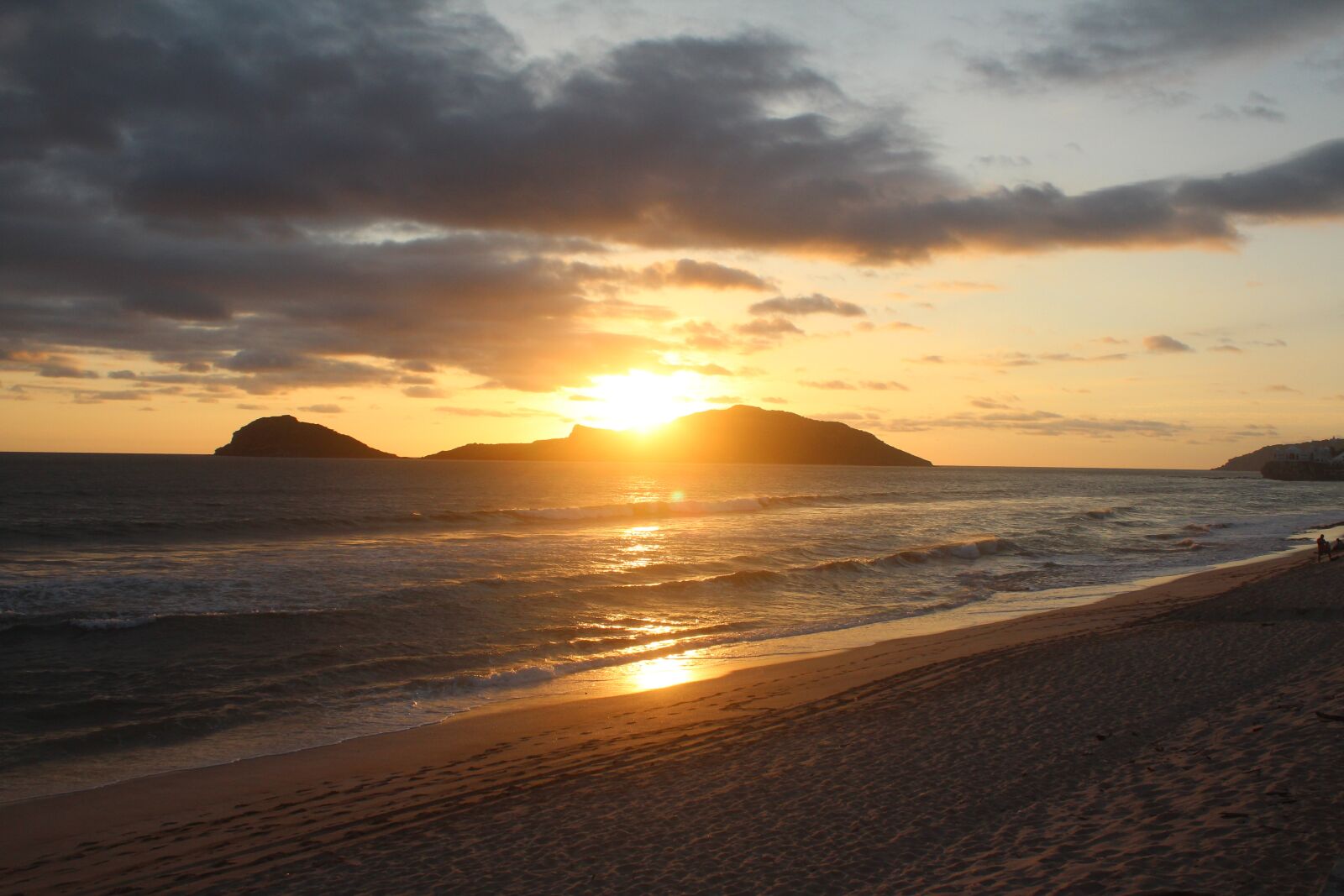 Canon EOS 600D (Rebel EOS T3i / EOS Kiss X5) sample photo. Sunset, mazatlan, islands photography