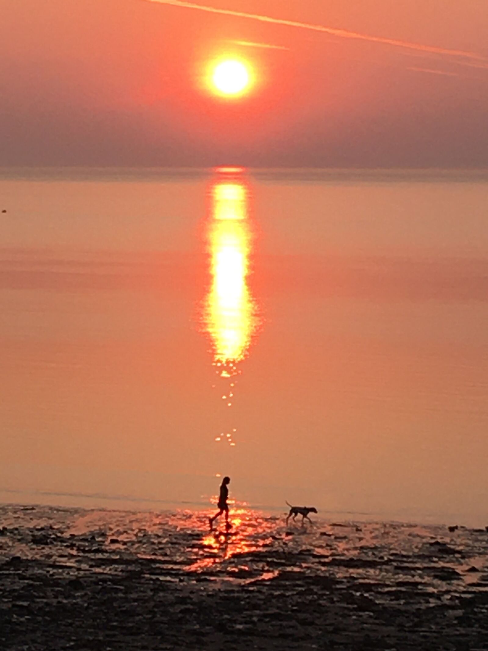 iPhone 6s Plus back camera 4.15mm f/2.2 sample photo. Penarth, beach, sunrise photography
