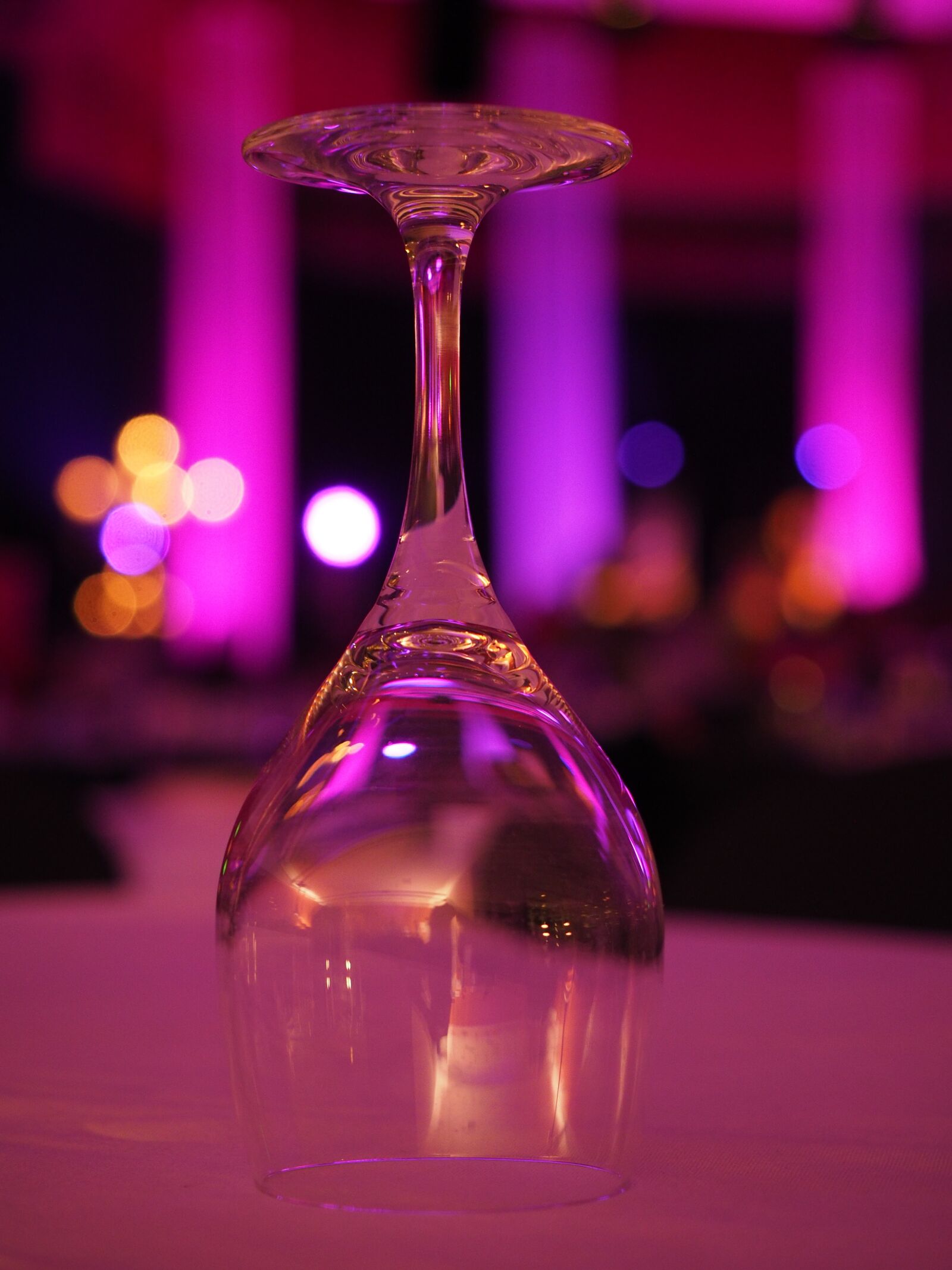 Olympus OM-D E-M1 + Olympus M.Zuiko Digital ED 12-40mm F2.8 Pro sample photo. Glass, wine glass, cover photography